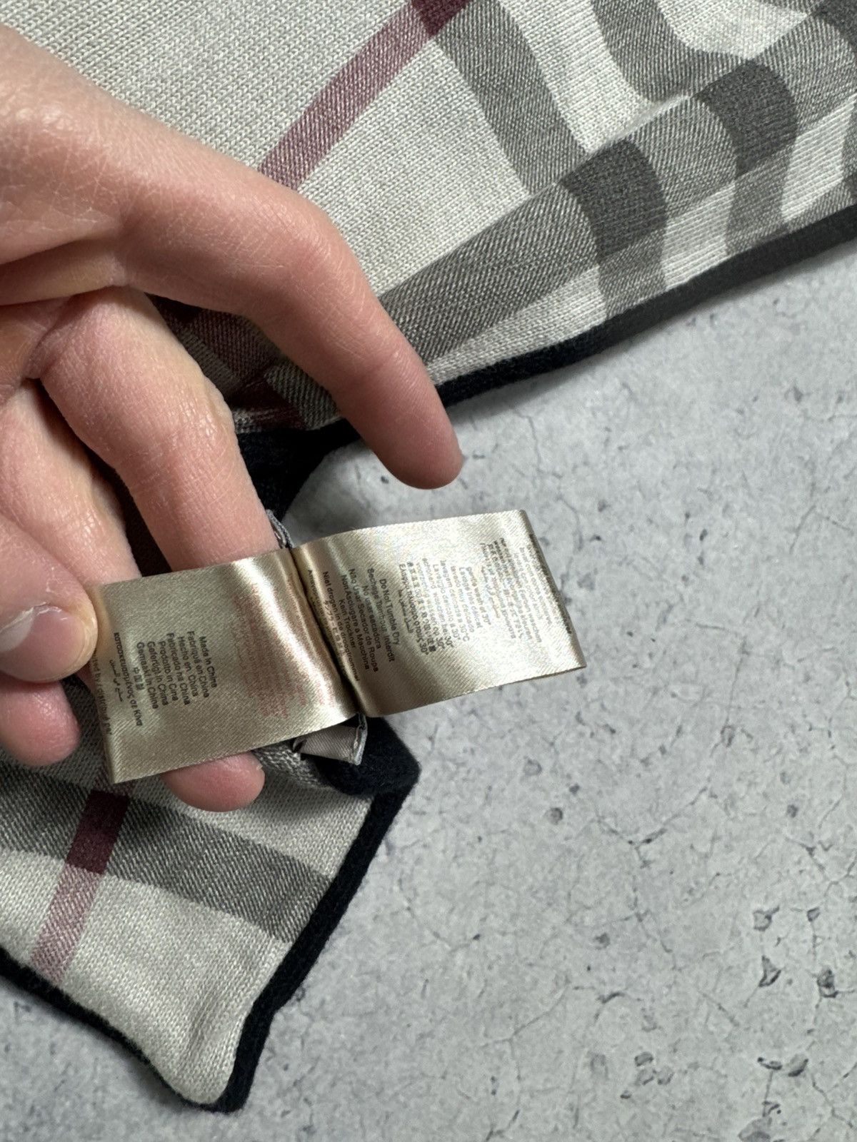 Burberry Burberry Check Scarf Luxury Vintage Size ONE SIZE - 5 Thumbnail