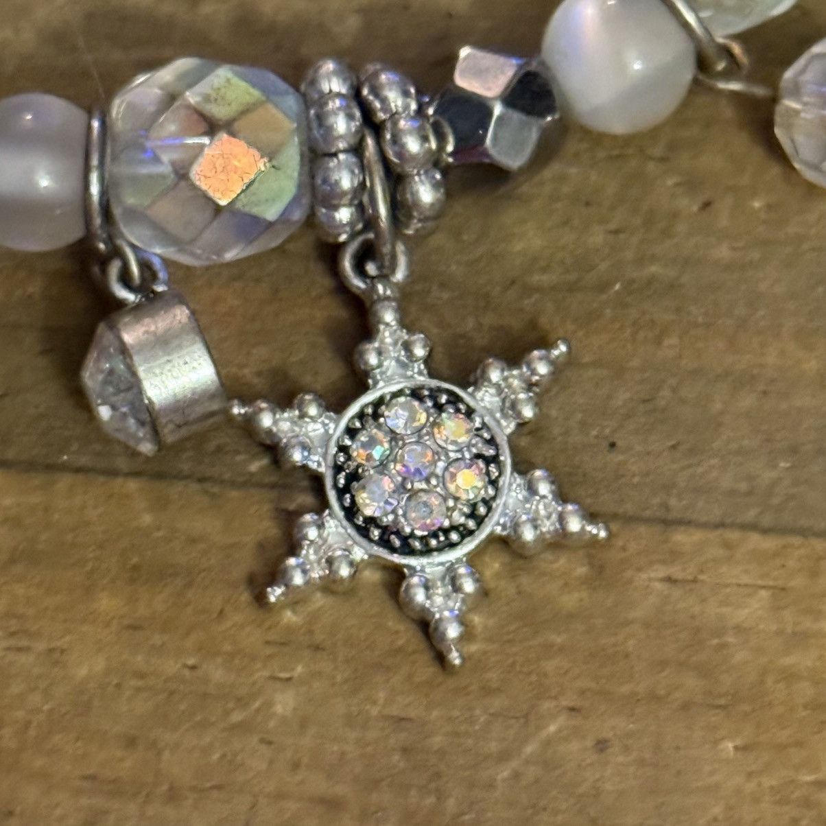 Other Sparkly silver tone snowflake charm stretch bracelet Size ONE SIZE - 4 Thumbnail