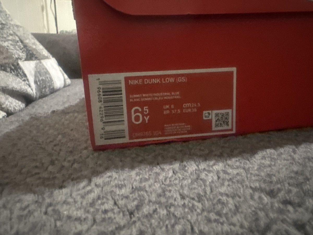 Nike Nike Dunk Low Size US 6.5 / EU 39-40 - 7 Thumbnail