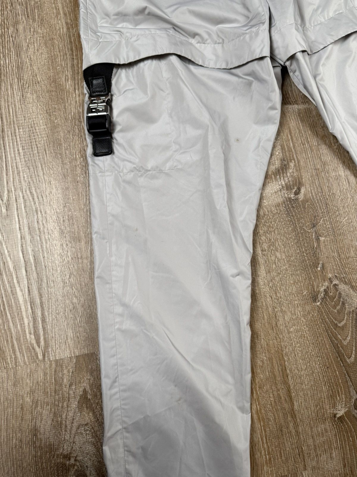 Givenchy Givenchy Cargo Pants with Buckle Size US 32 / EU 48 - 11 Thumbnail