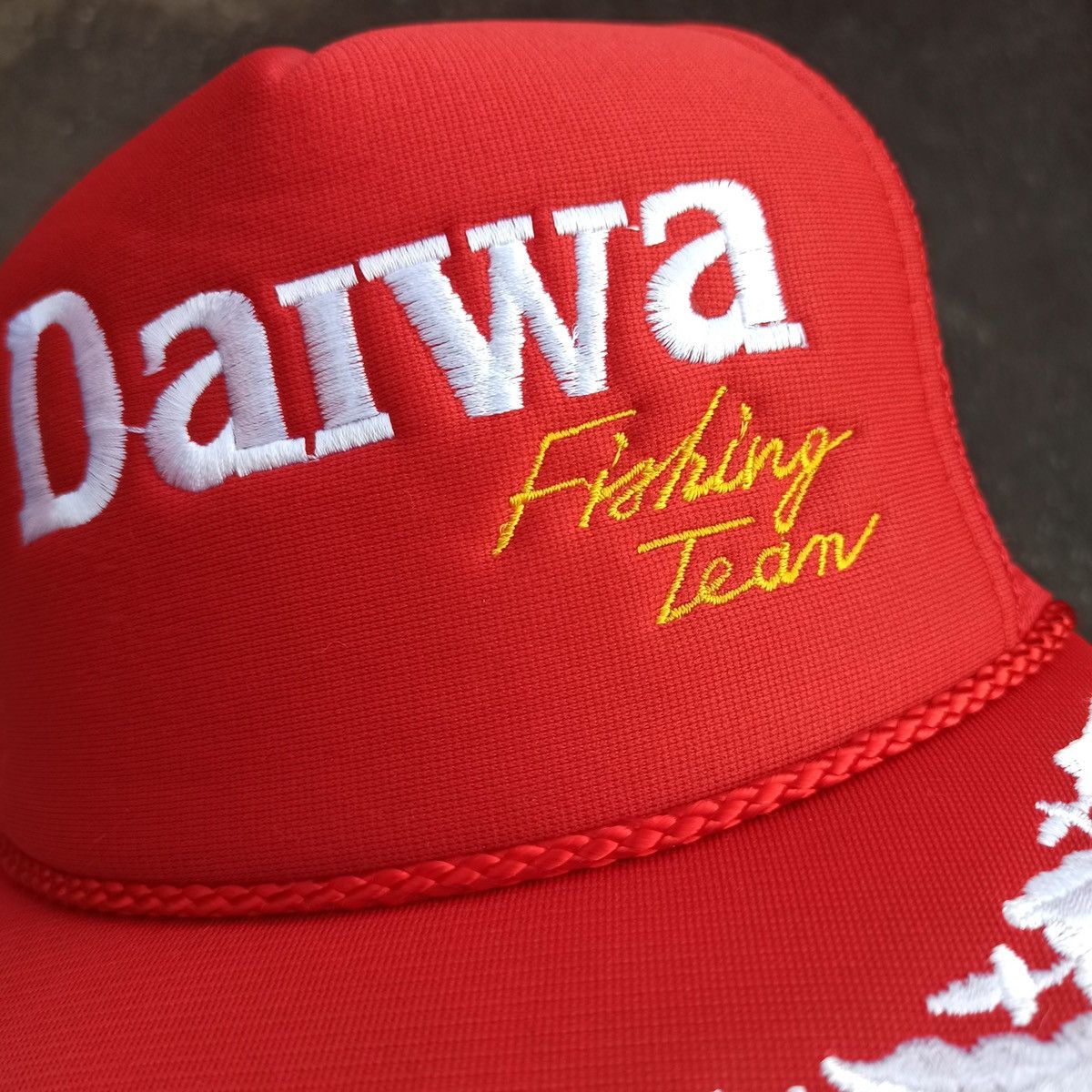 Vintage VINTAGE DAIWA FISHING TEAM TRUCKER HAT. Size ONE SIZE - 9 Thumbnail