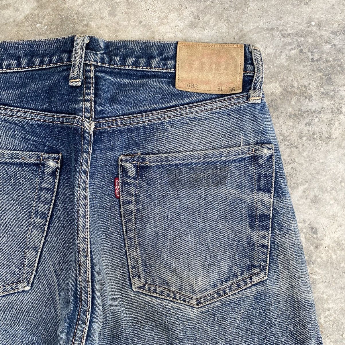 Denime Vintage 90’s Denime Faded Blue Distressed Selvedge Jeans Size US 29 - 15 Thumbnail