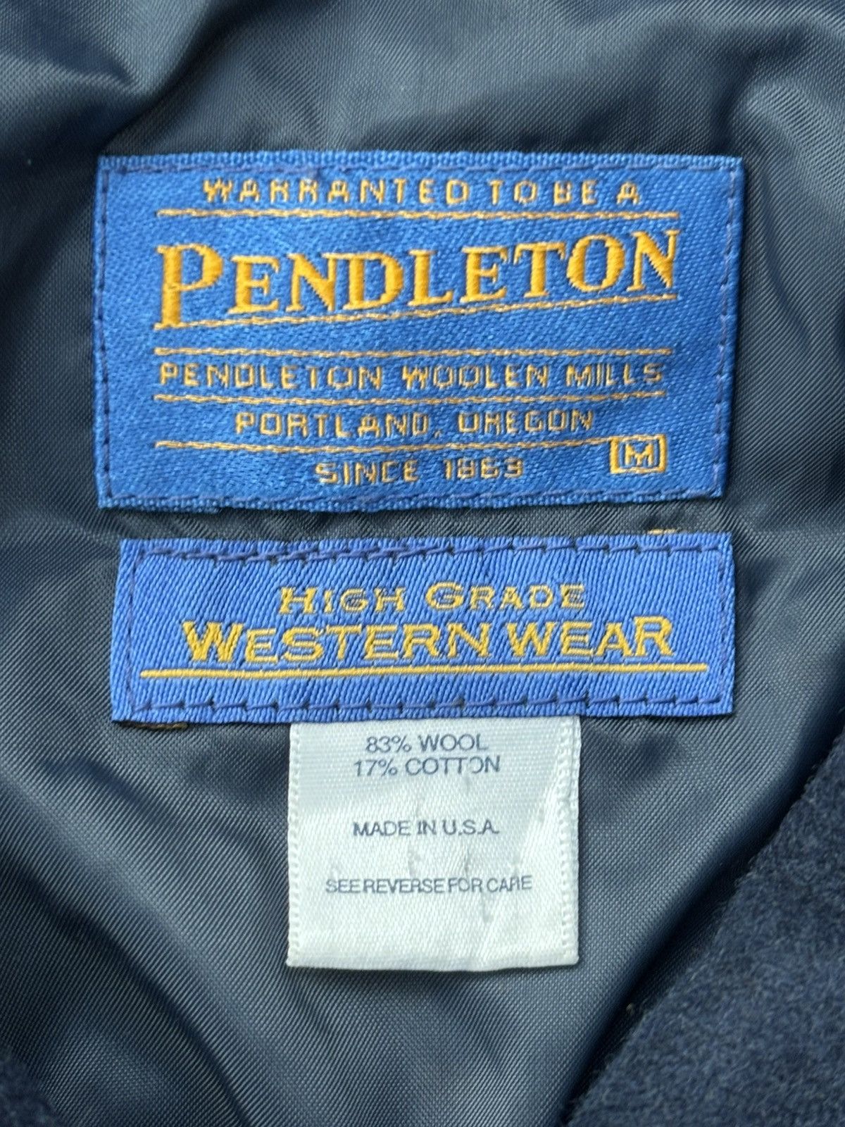 Pendleton Vintage 90’s Pendleton Wool Blanket Jacket Aztec Print Size US L / EU 52-54 / 3 - 6 Thumbnail