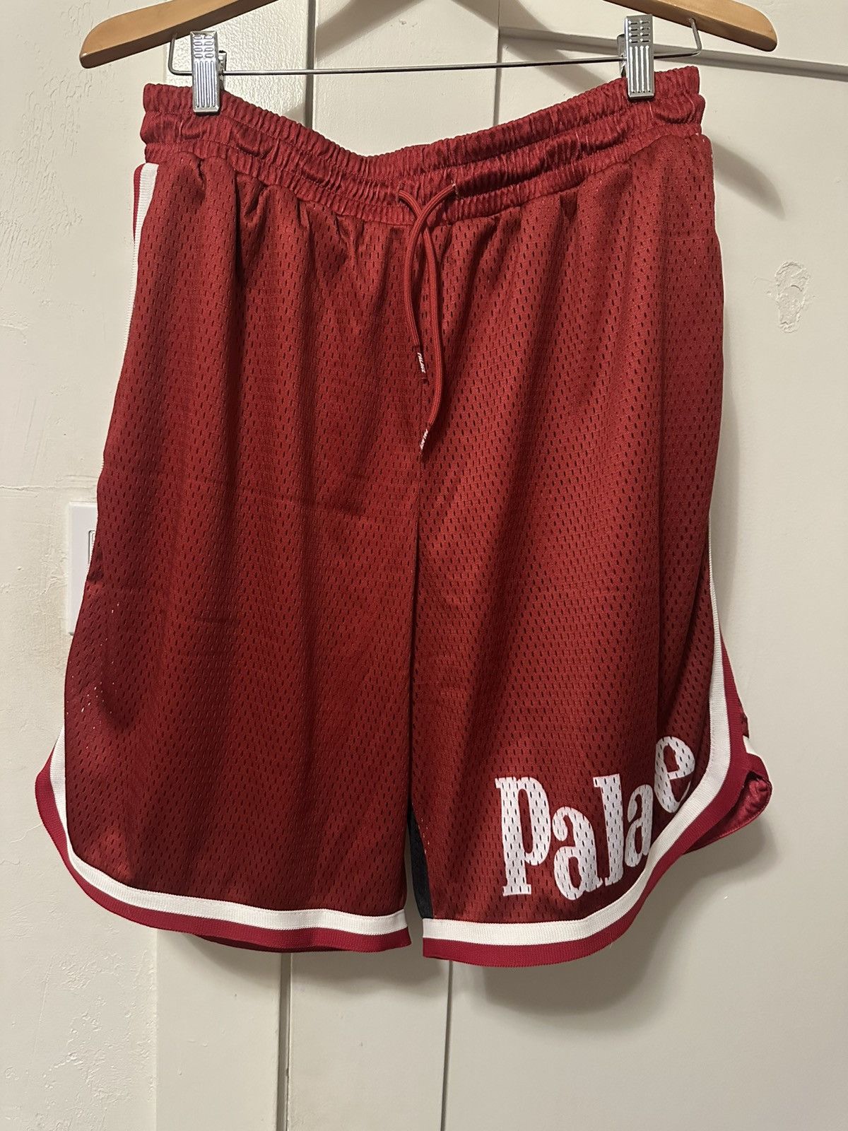 Palace ‘Palace Saves’ Palace Shorts Size US 36 / EU 52 - 3 Thumbnail