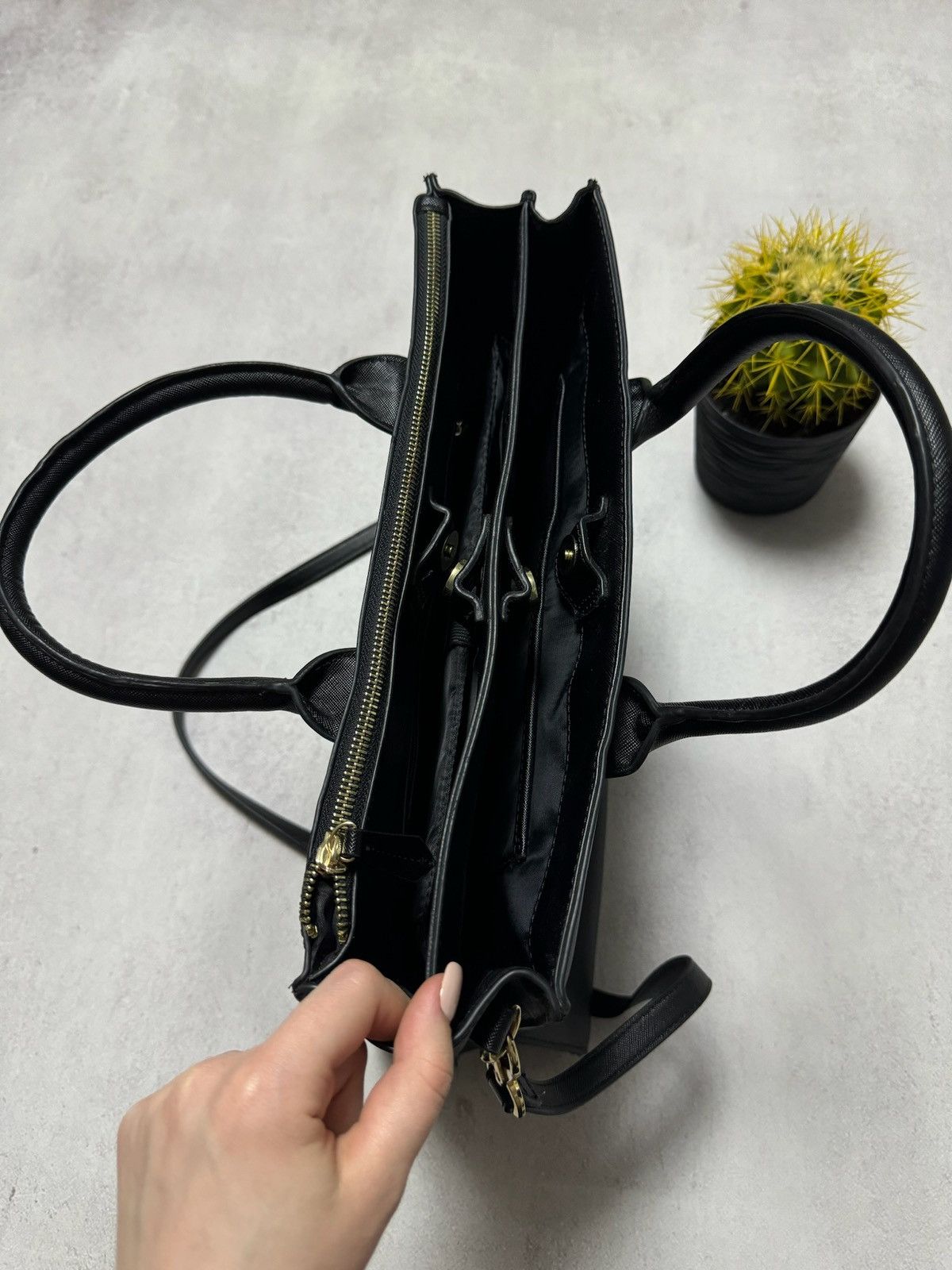 Designer × Mario Valentino Mario Valentino Bag Shoulders Black Women Size ONE SIZE - 9 Thumbnail
