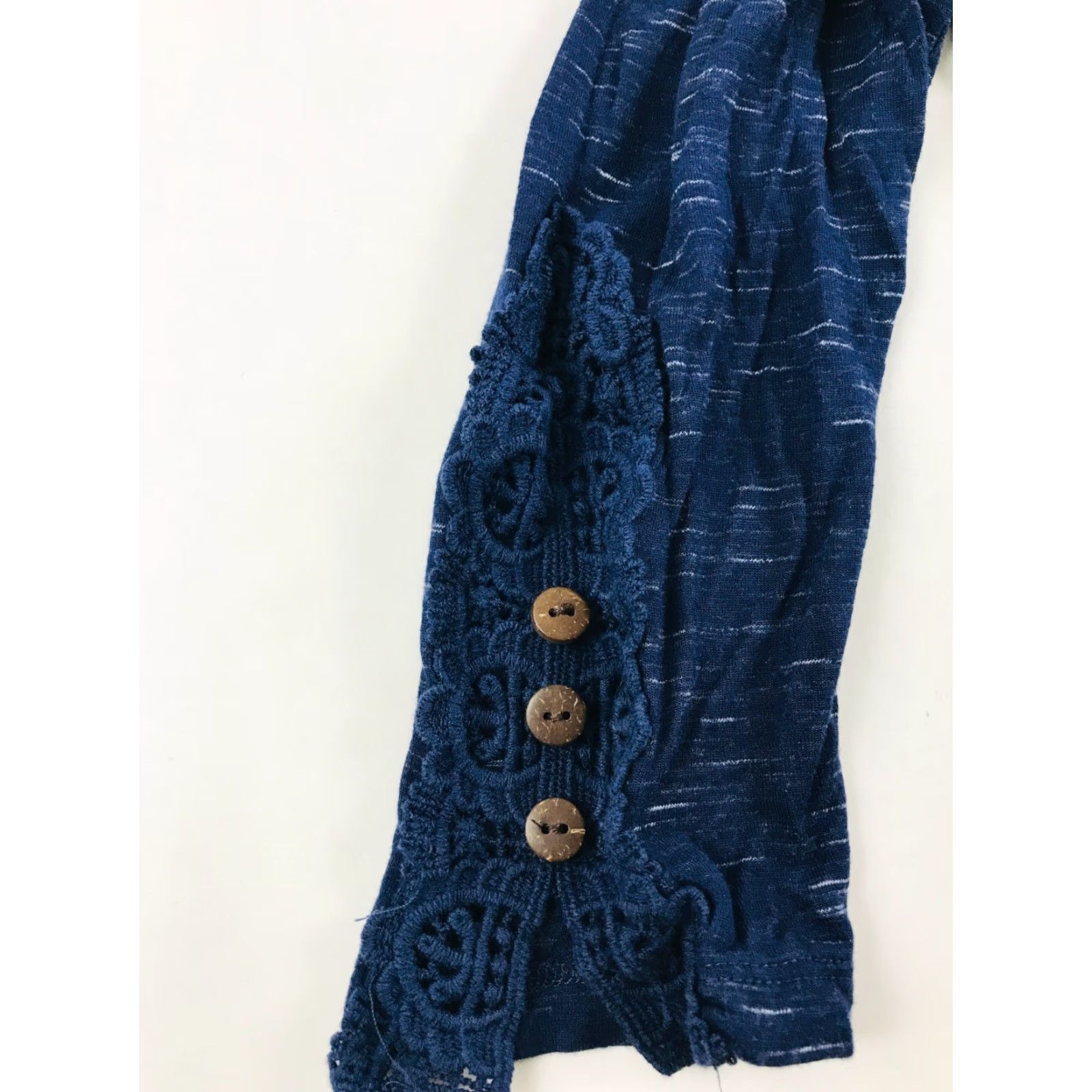 Vintage Lily Rose Shirt Women's Size S Navy Blue Heather 3/4 Sleeve Embroidered Sleeve Navy Blue Heather Shirt Women S 3/4 Sleeve Embroidered Sleeve Lily Rose Size S / US 4 / IT 40 - 4 Thumbnail