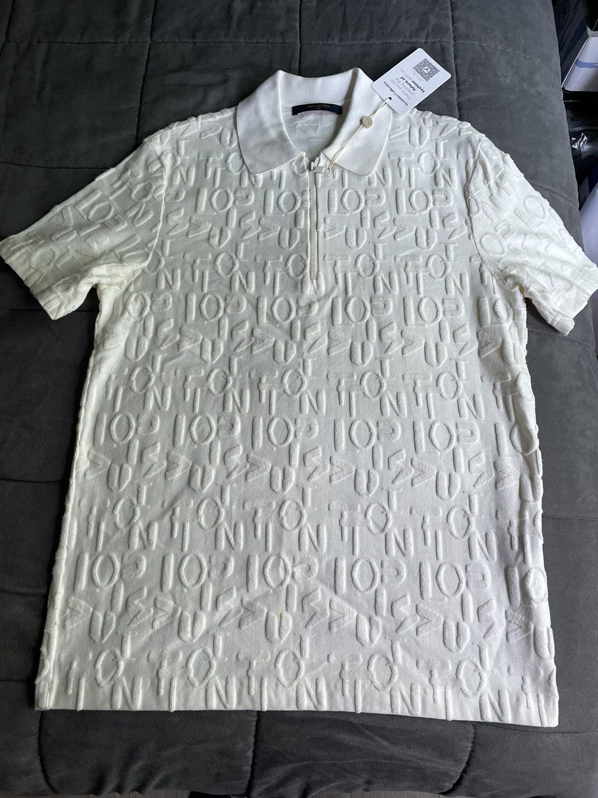 Louis Vuitton Louis Vuitton Terry Cloth Logo Shirt Size US M / EU 48-50 / 2 - 1 Thumbnail