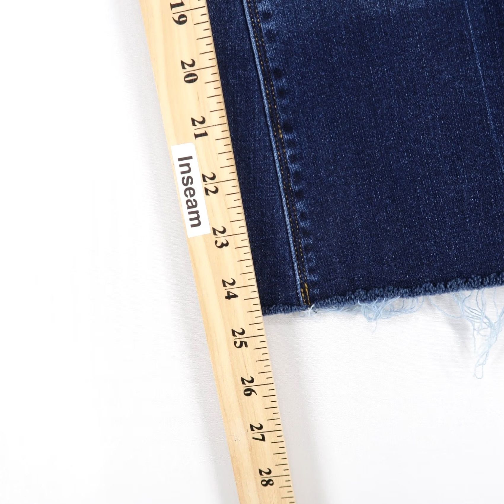 Spanx Spanx Jeans Womens S Blue Cropped Flare High Rise Shaping 5-Pocket Denim Stretch VINTAGE? No (adjust as needed) Size 28" / US 6 / IT 42 - 7 Thumbnail