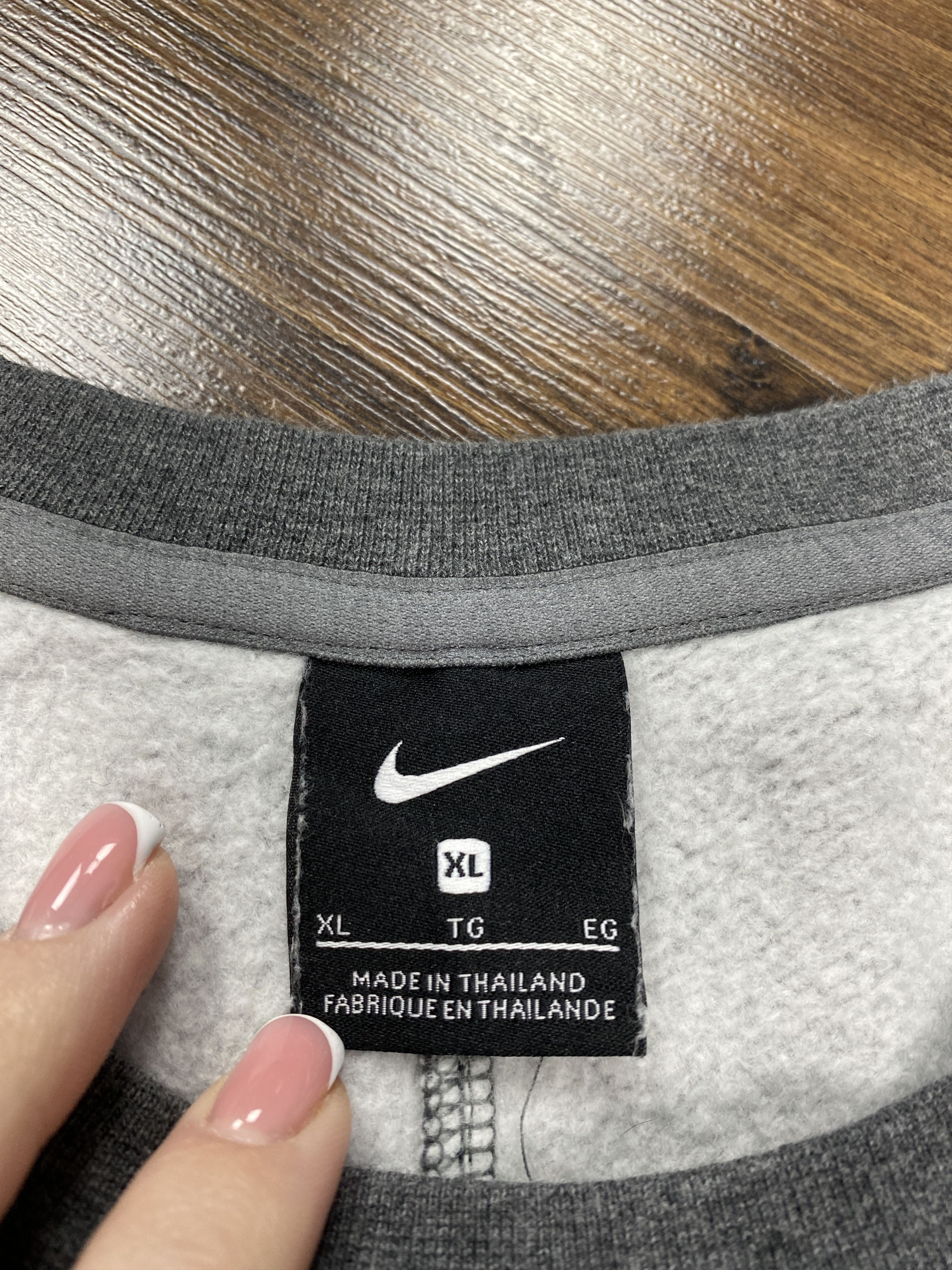 Nike Nike F.C. Barcelona Mens Crew Neck Sweatshirt Y2K Barca Size US XL / EU 56 / 4 - 5 Thumbnail