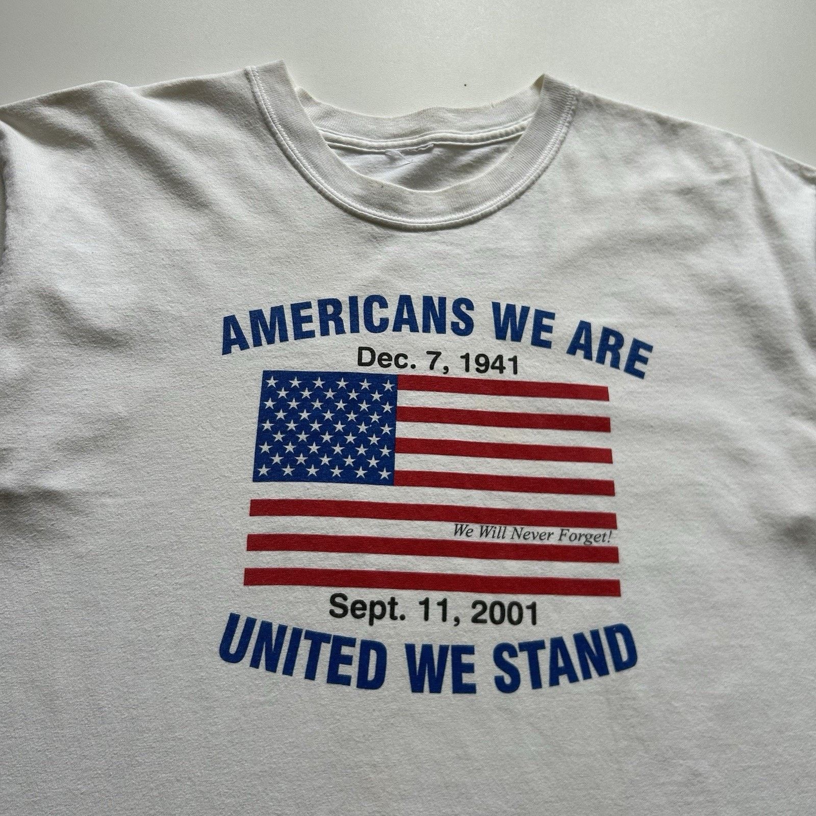 Vintage Vintage United We Stand 9/11 Memorial T Shirt Large USA Flag Size US L / EU 52-54 / 3 - 2 Thumbnail