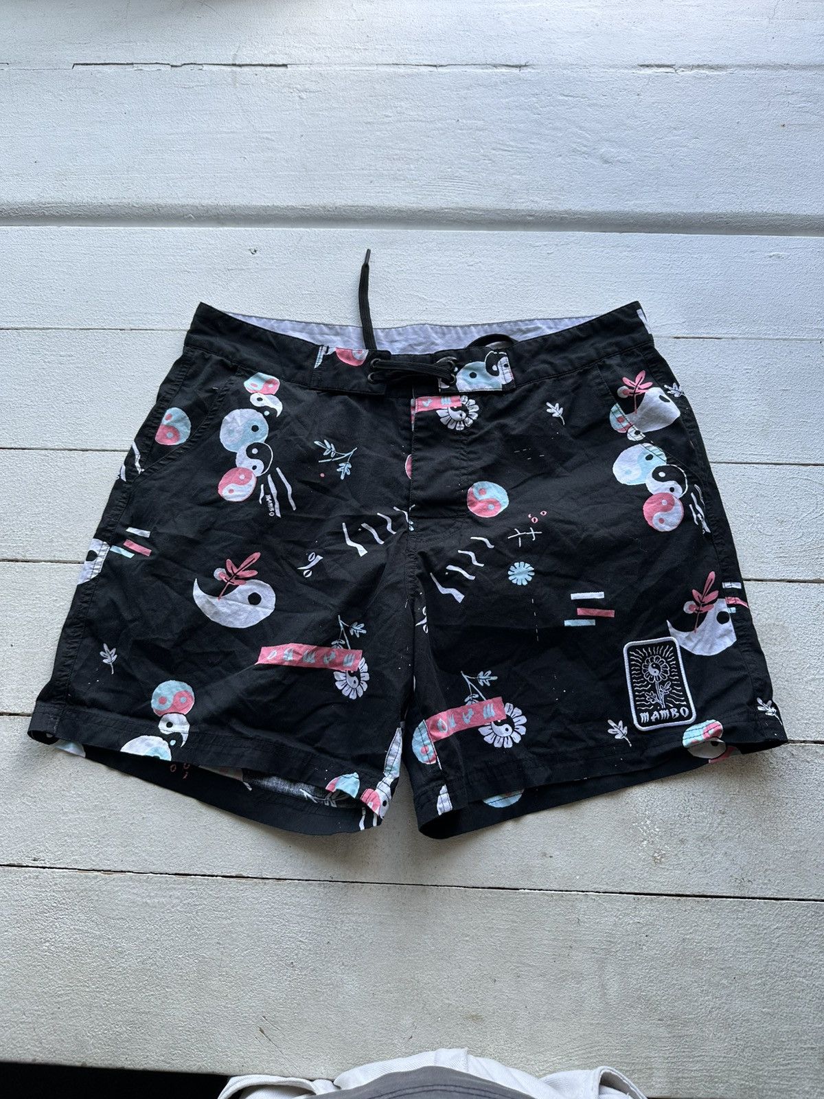 Mambo 🚨Vintage Mambo Shorts Aloha Surf Deluxe Mens Boardshort M Size US 36 / EU 52 - 1 Thumbnail
