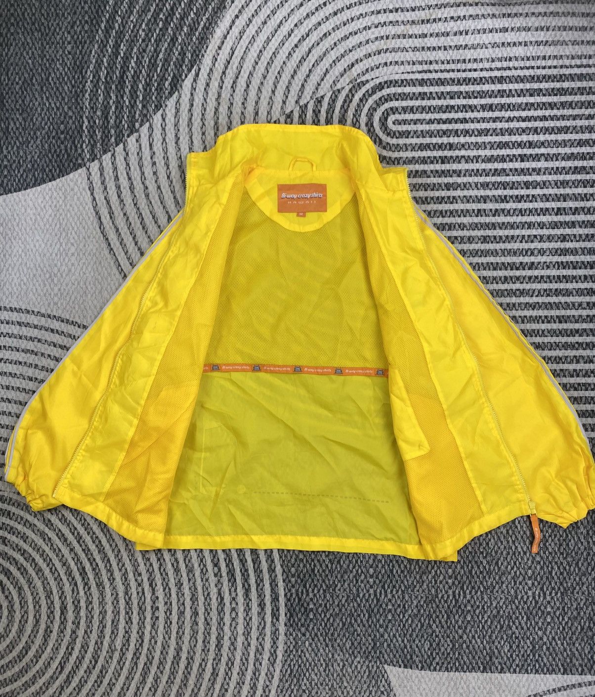 Japanese Brand Vintage Bi-Way Yellow Windbreaker Size US M / EU 48-50 / 2 - 5 Thumbnail
