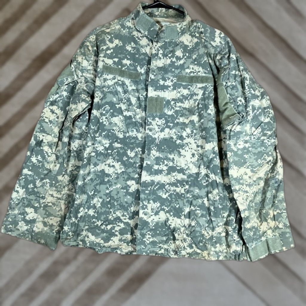 Vintage VINTAGE Army Combat Mens Coat ACU Green Camouflage Uniform Digicam Medium Regular Size US M / EU 48-50 / 2 - 1 Thumbnail