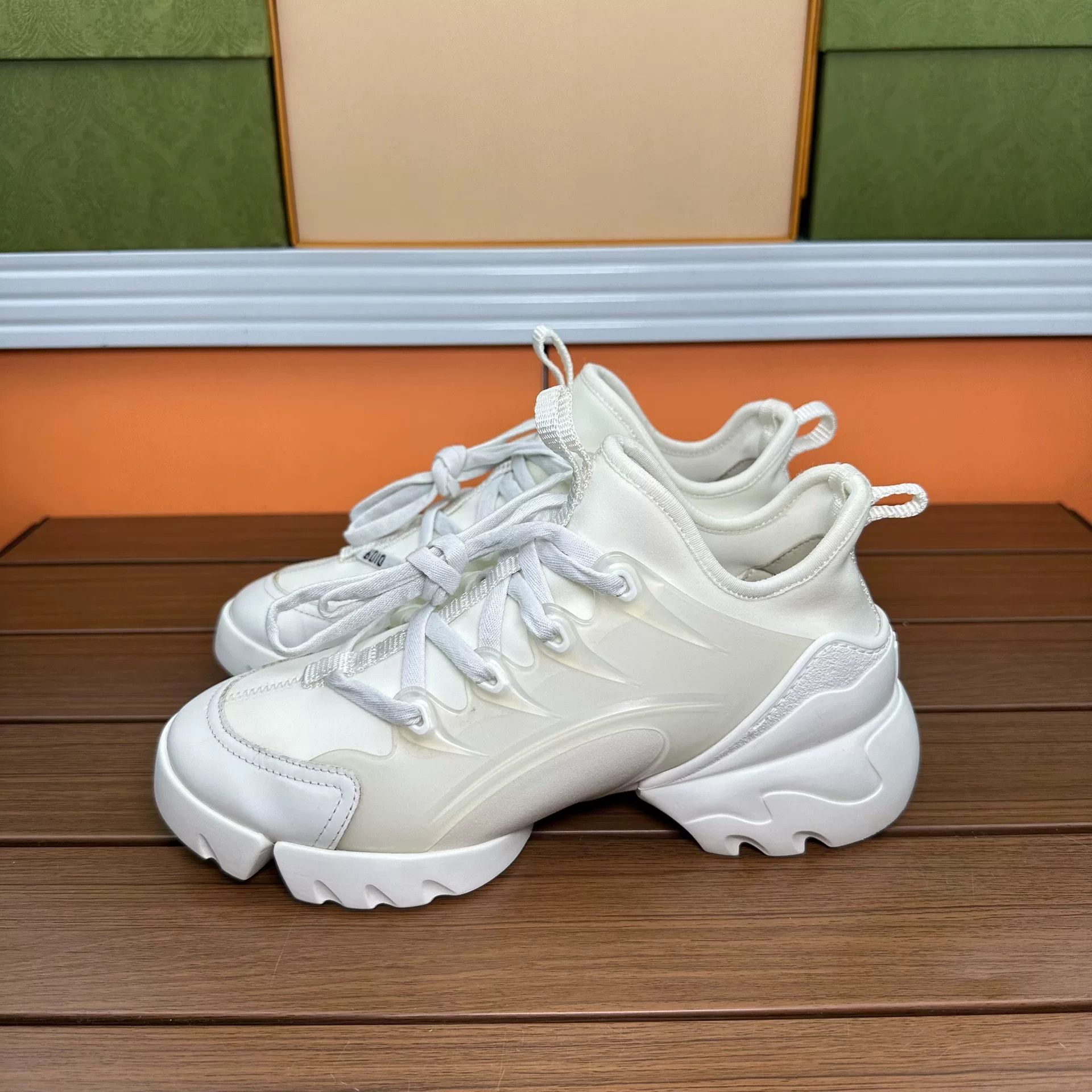 Dior Dior Casual White Lowtop Sneakers it_35 Women Size US 5 / IT 35 - 1 Thumbnail