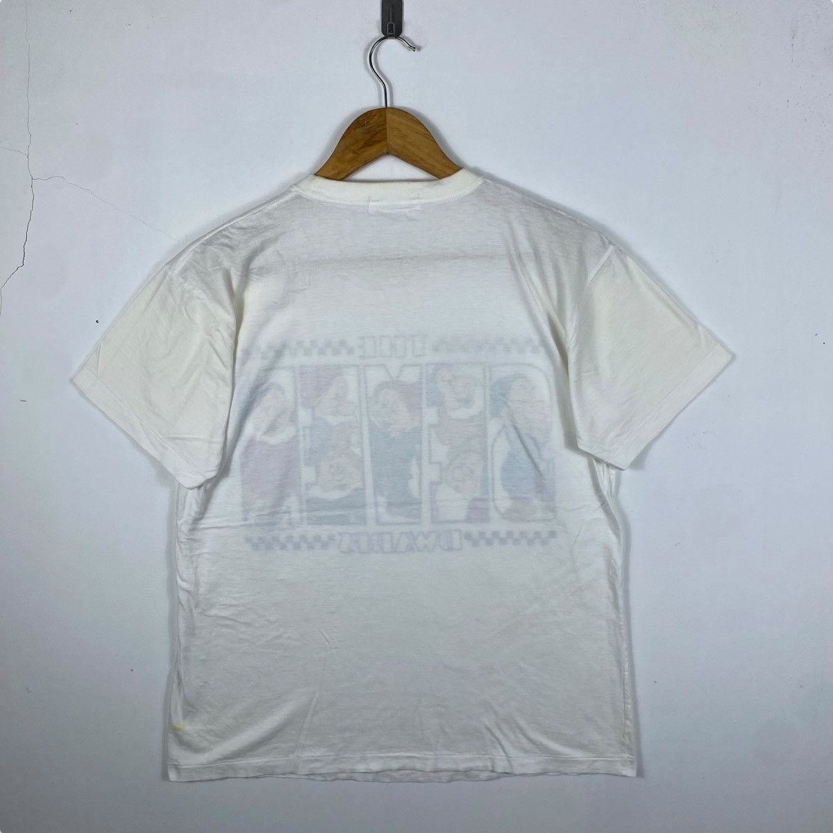 Disney Vintage 90's Disney THE SEVEN DWARFS Snow White Cartoon Tee Size US M / EU 48-50 / 2 - 6 Thumbnail