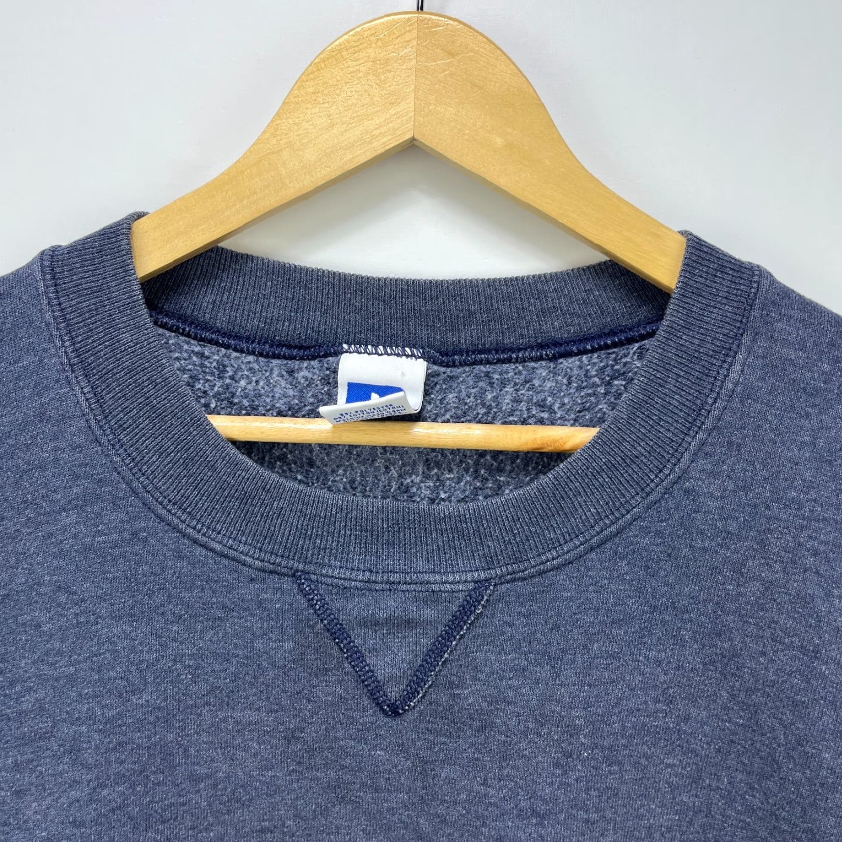 Russell Athletic VINTAGE Russell Athletic Sweatshirt 2XL Gray 90s Pullover Mens Long Sleeve Subtle Fade Modern Classics Size US XXL / EU 58 / 5 - 5 Thumbnail