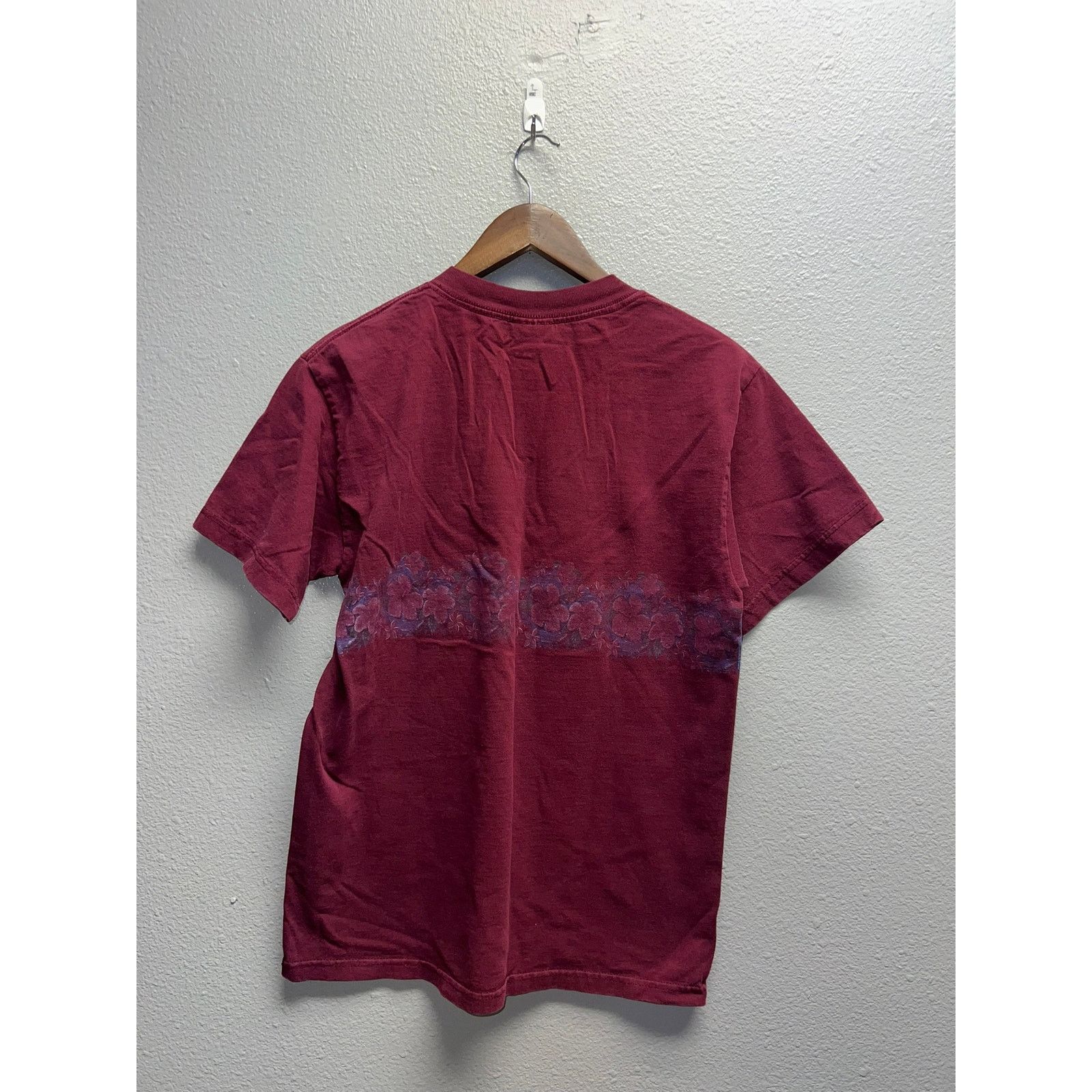 Gildan Vintage Maui Hawaii Shirt Wrap Around Floral Red Tee VTG 90s Size US M / EU 48-50 / 2 - 6 Thumbnail