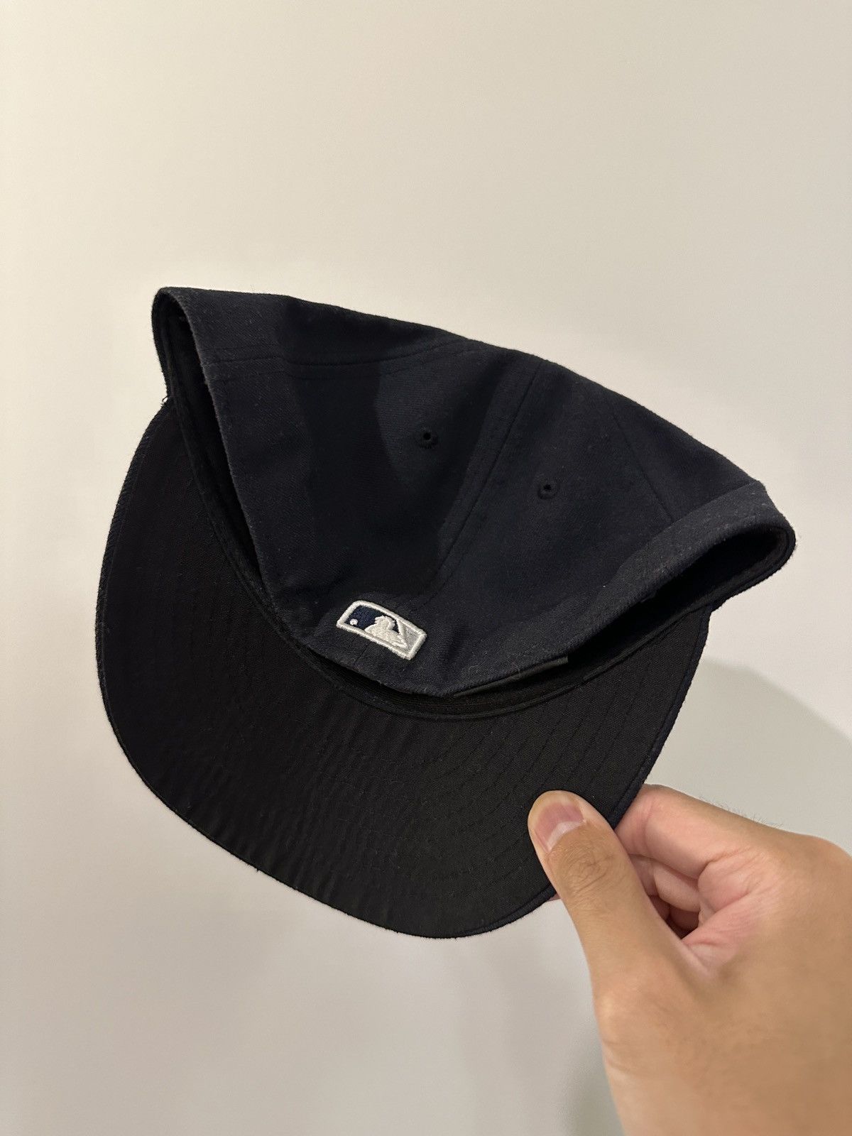 New Era Yankees 59FIFTY Fitted Cap (NO NEW ERA FLAG) - Sz 7 3/8 Size ONE SIZE - 2 Thumbnail