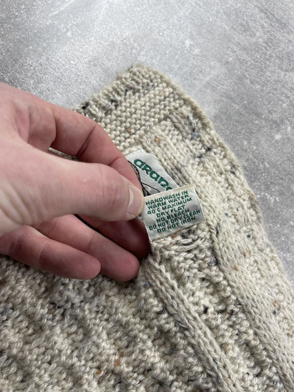Aran Crafts Aran Crafts Traditional Irish Wool Cable Knit Scarf Oatmeal Size ONE SIZE - 7 Thumbnail