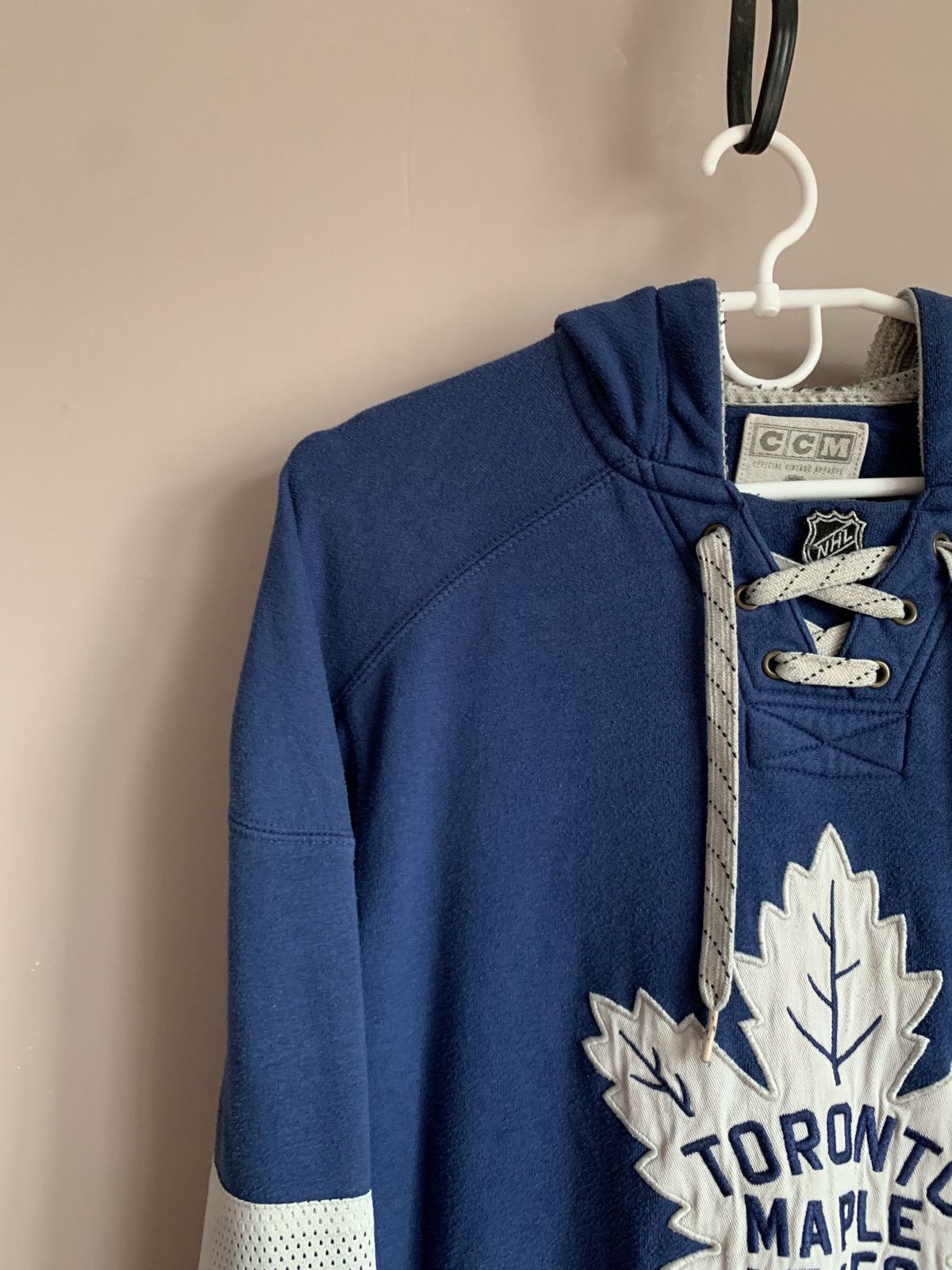NHL Toronto Maple Leafs NHL Hoodie Hockey CCM Small Size US S / EU 44-46 / 1 - 3 Thumbnail