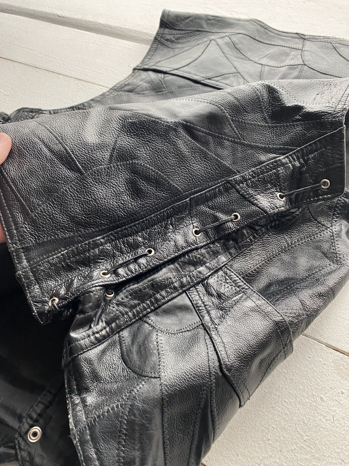 Genuine Leather × Hysteric Glamour × Japanese Brand 90s🔥VNTG Diamond Plate Buffalo Leather Skull Gothic Vest Men Size US XL / EU 56 / 4 - 11 Thumbnail