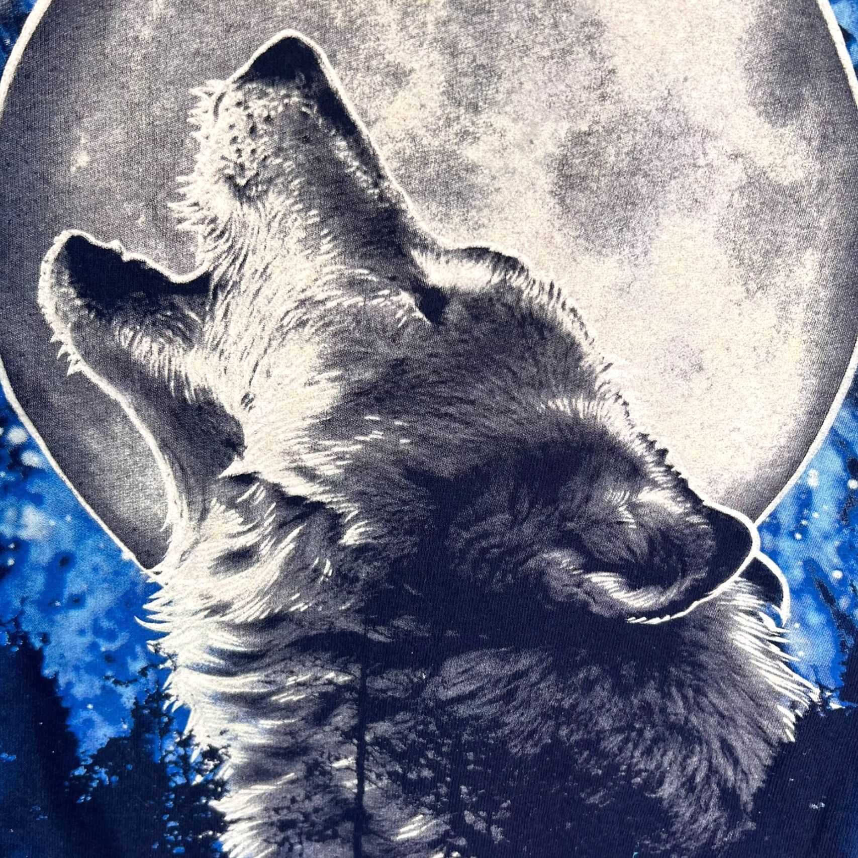 Gildan VINTAGE Wolf Howling At A Full Moon Big Print T-Shirt Adult Size 3XL Blue Y2K Gildan Tag Size US XXL / EU 58 / 5 - 2 Thumbnail