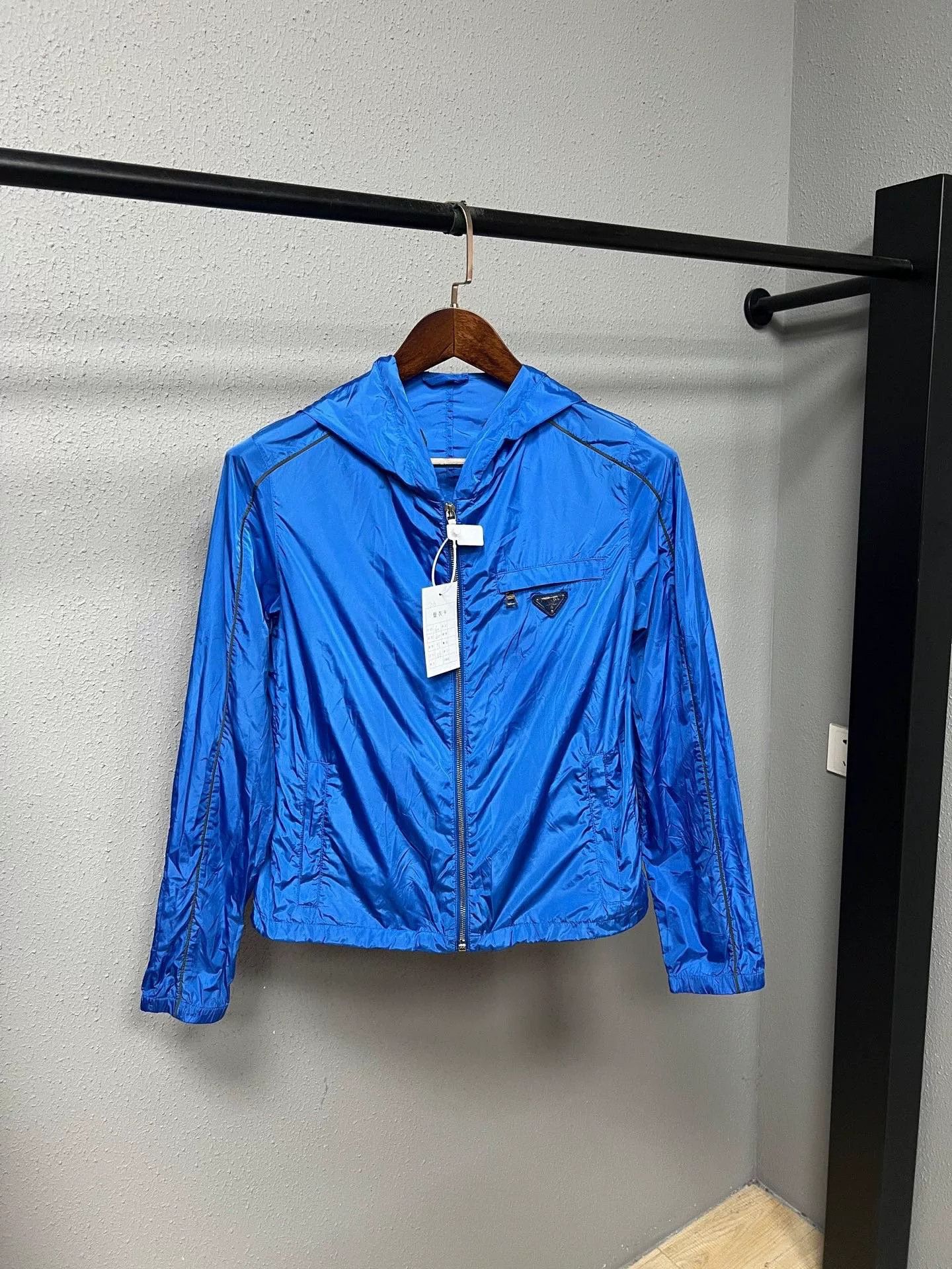 Prada prada blue triangle logo windbreaker jacket Size US M / EU 48-50 / 2 - 1 Thumbnail