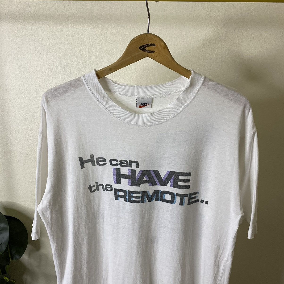 Nike 1990s Nike I'm Going To Work Out He Can Have The Remote Tee Size US M / EU 48-50 / 2 - 7 Thumbnail