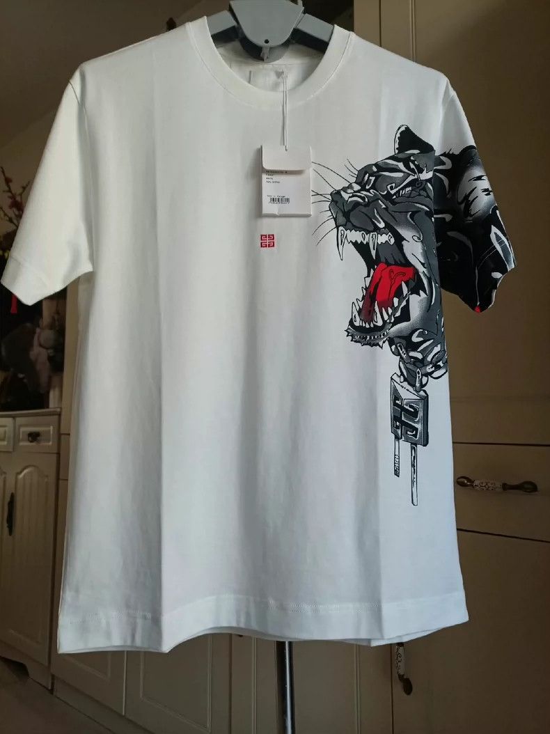 Givenchy Givenchy Short Sleeve T-Shirt OS Loose Fit Size US L / EU 52-54 / 3 - 1 Thumbnail