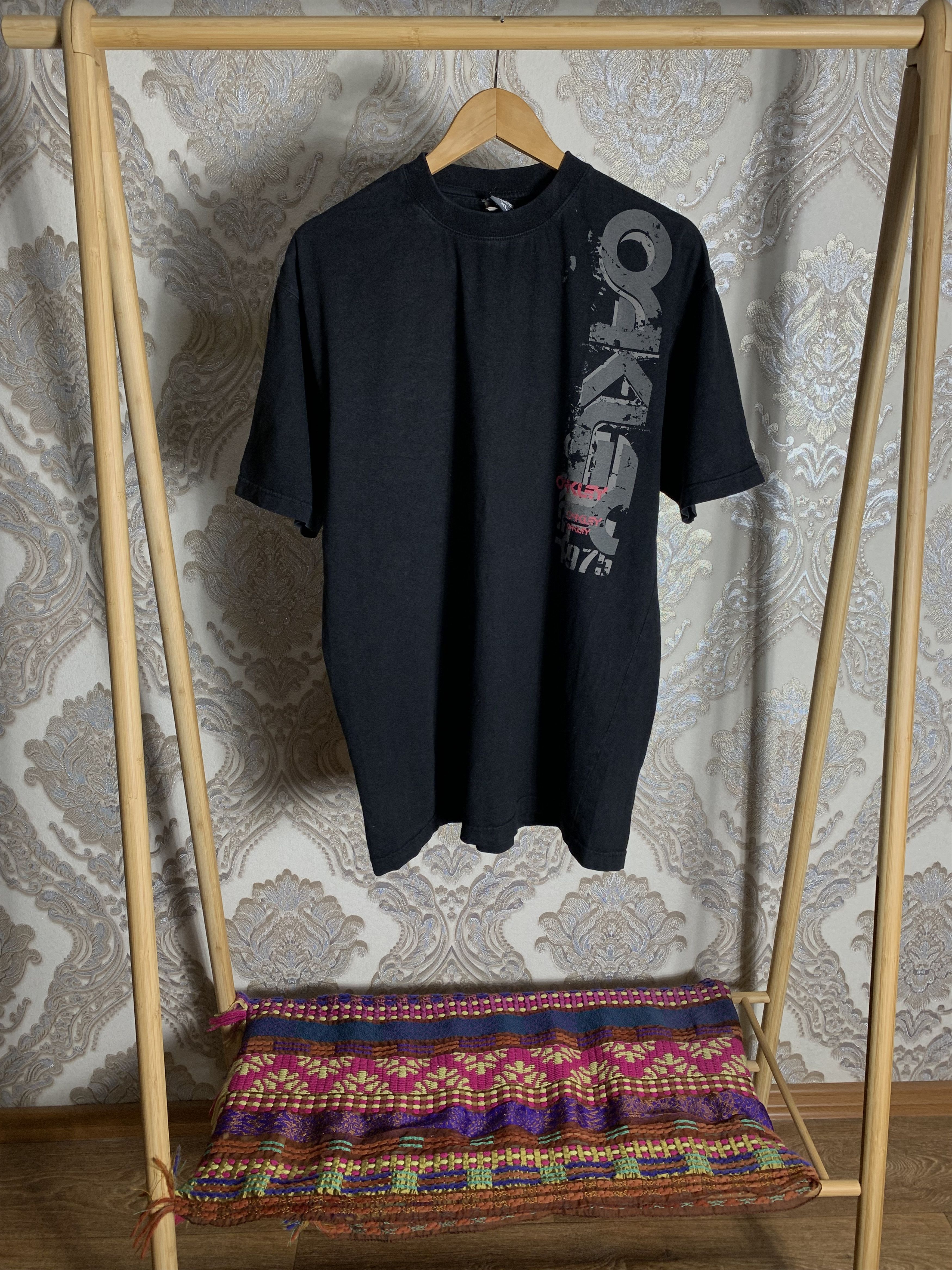 Oakley VINTAGE OAKLEY ART RETRO DESIGNER SURF JAPAN STYLE SK8 90s Size US XL / EU 56 / 4 - 1 Thumbnail