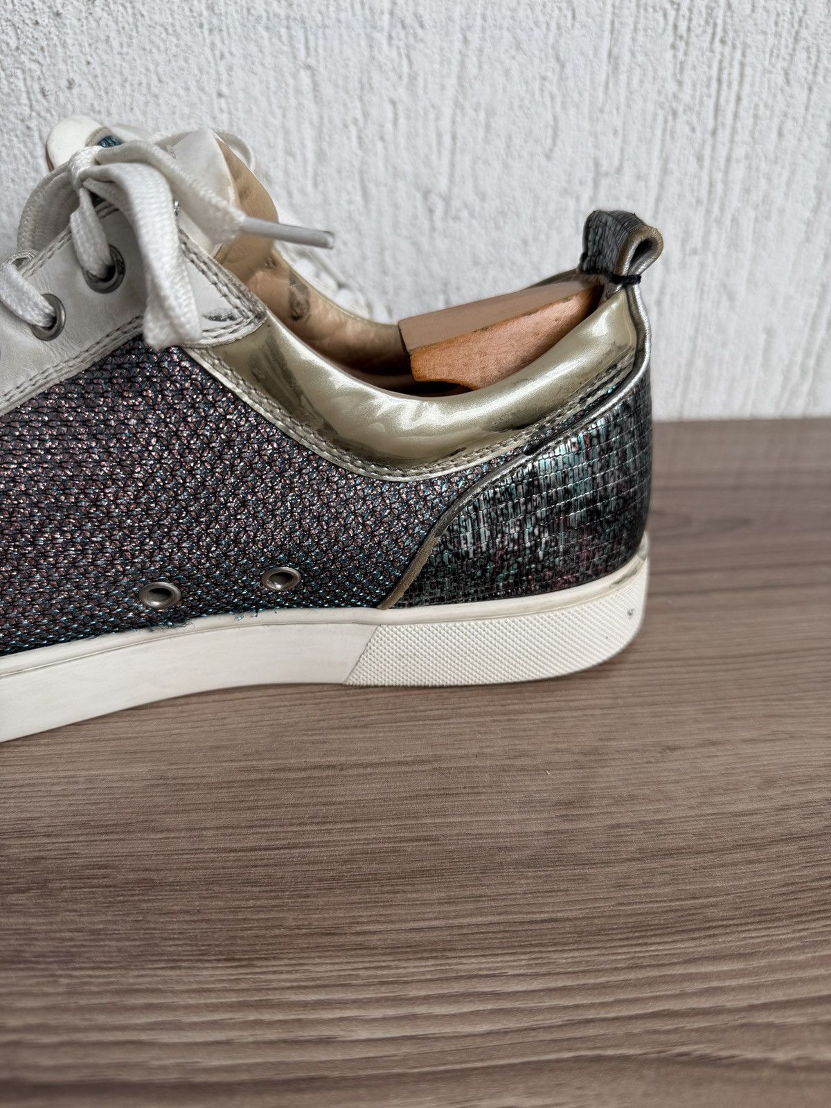 Christian Louboutin louis juniour orlato spike sneaker Size US 10.5 / EU 43-44 - 11 Thumbnail