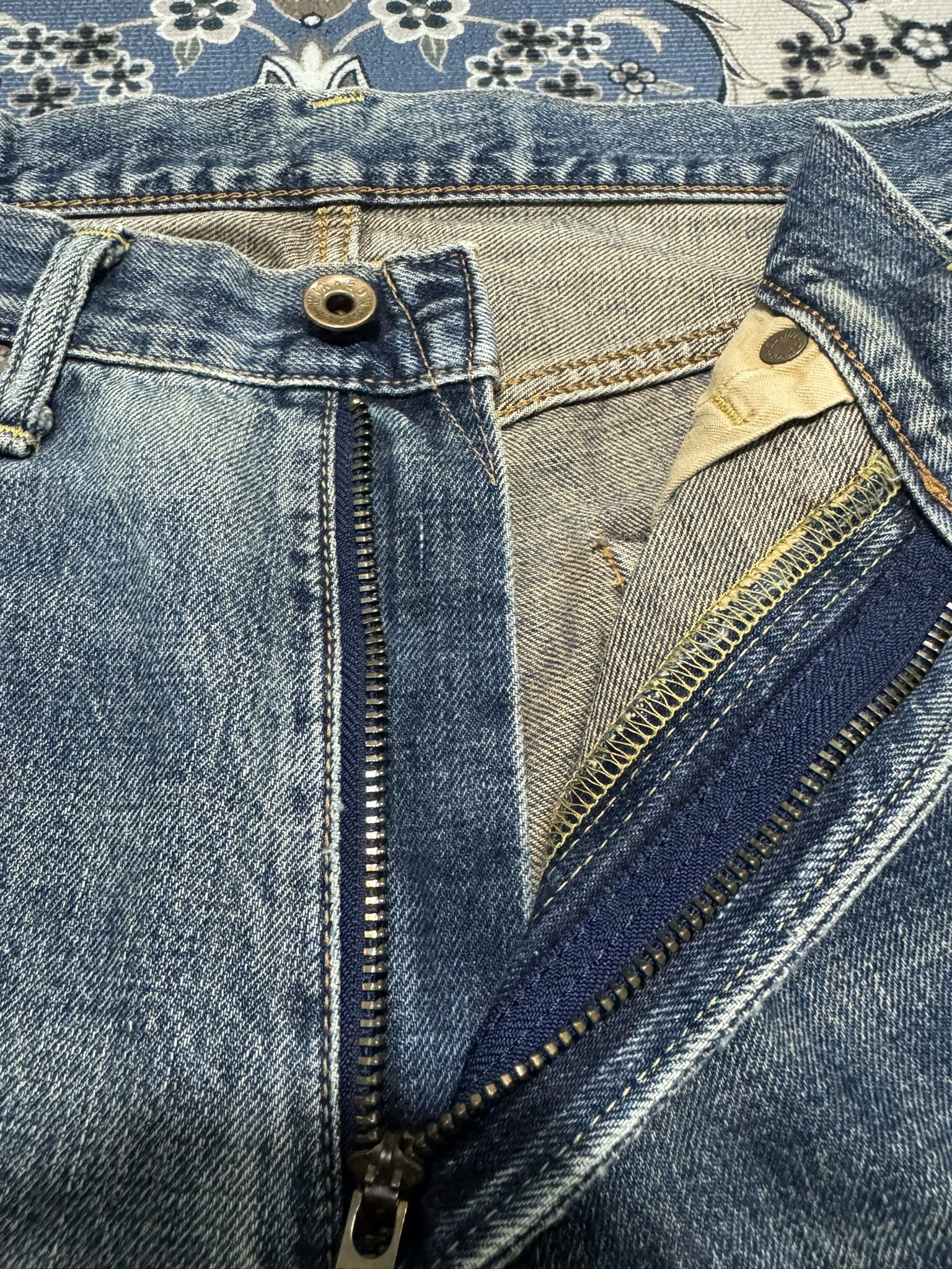 Edwin × Japanese Brand Vintage Edwin 505 Zipper Selvadge Redline Distressed Jeans Size US 31 - 6 Thumbnail