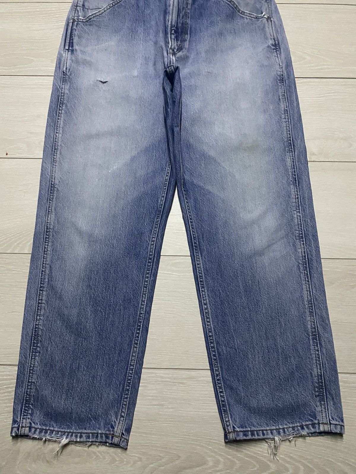 Uniqlo Vintage Uniqlo Blue Wash Taperred Leg Distressed Jeans Size US 32 / EU 48 - 5 Thumbnail