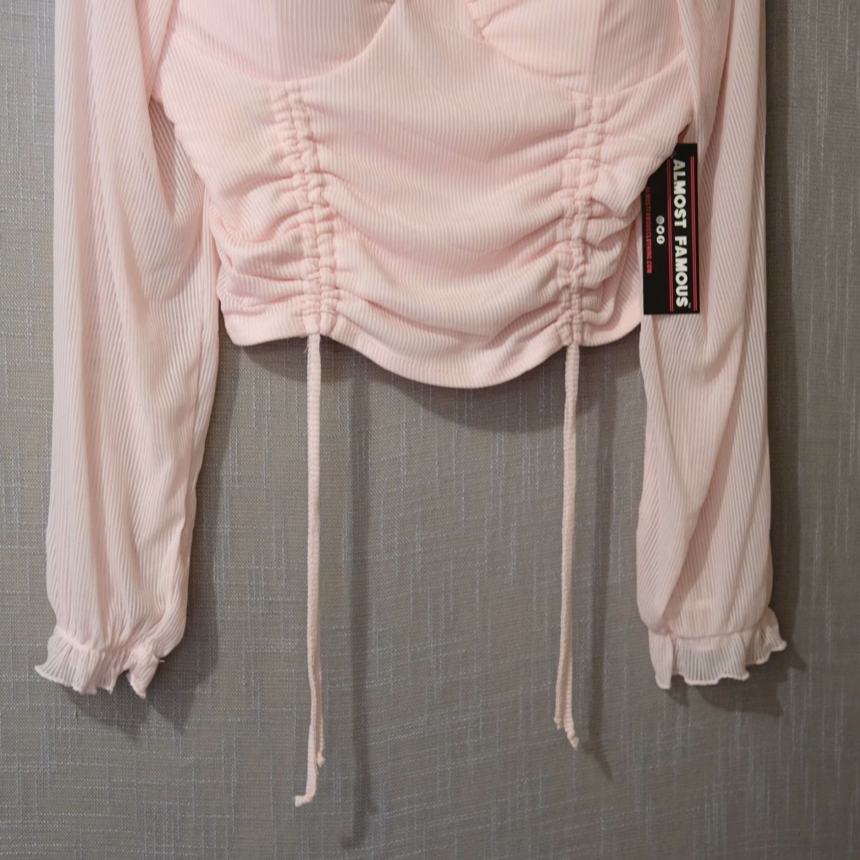 Almost Famous NWT! Almost Famous Cropped Top Pink Ruched Womens XXL Shirt Top Cropped Pink Ruched Balloon Sleeve Square Neck Size XXL / US 16-18 / IT 52-54 - 3 Thumbnail