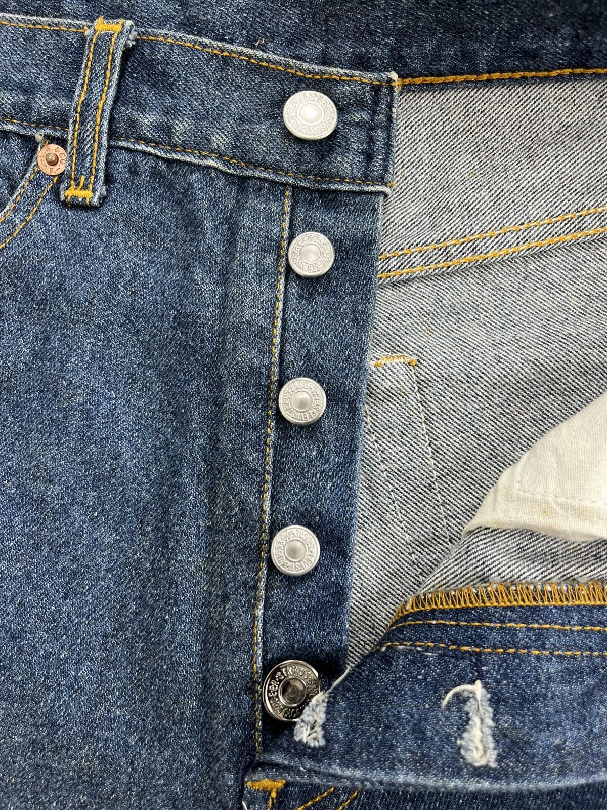 Levi's Vintage Clothing 🇺🇸1990s Vintage Levis 501 31x34 Straight Leg Blue Jeans Size US 30 / EU 46 - 7 Thumbnail