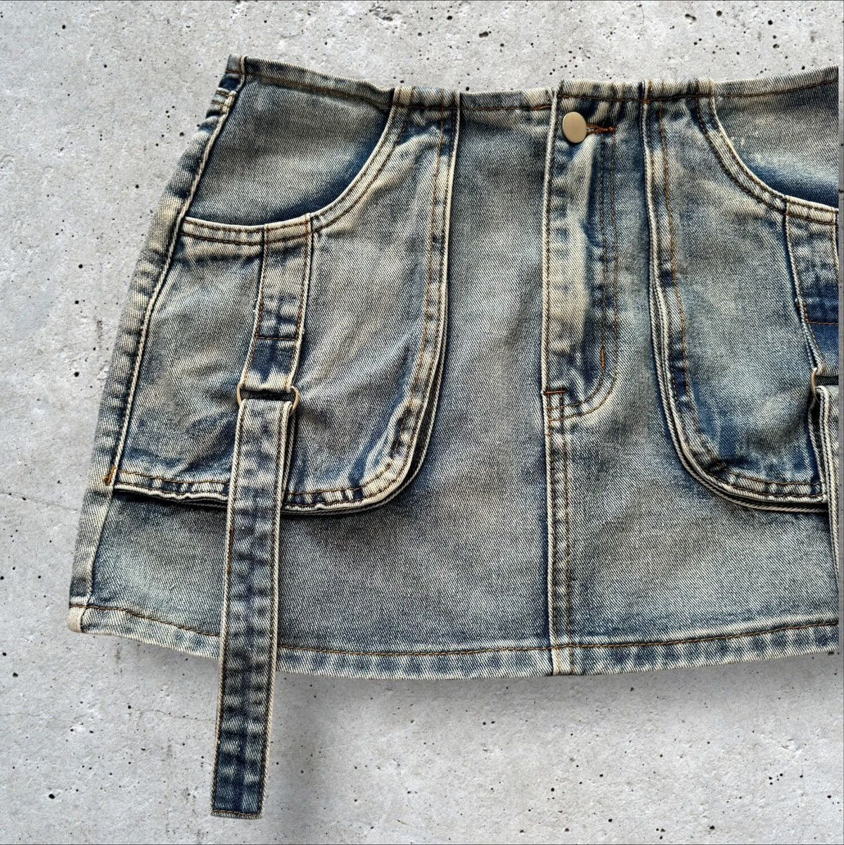 If Six Was Nine CARGO + BONDAGE DENIM MINI SKIRT Size 28" / US 6 / IT 42 - 4 Thumbnail