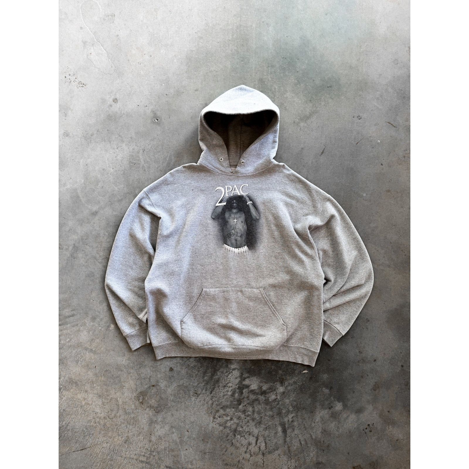 Vintage 2000s Tupac Shakur Hoodie Size XXL Size US XXL / EU 58 / 5 - 1 Thumbnail