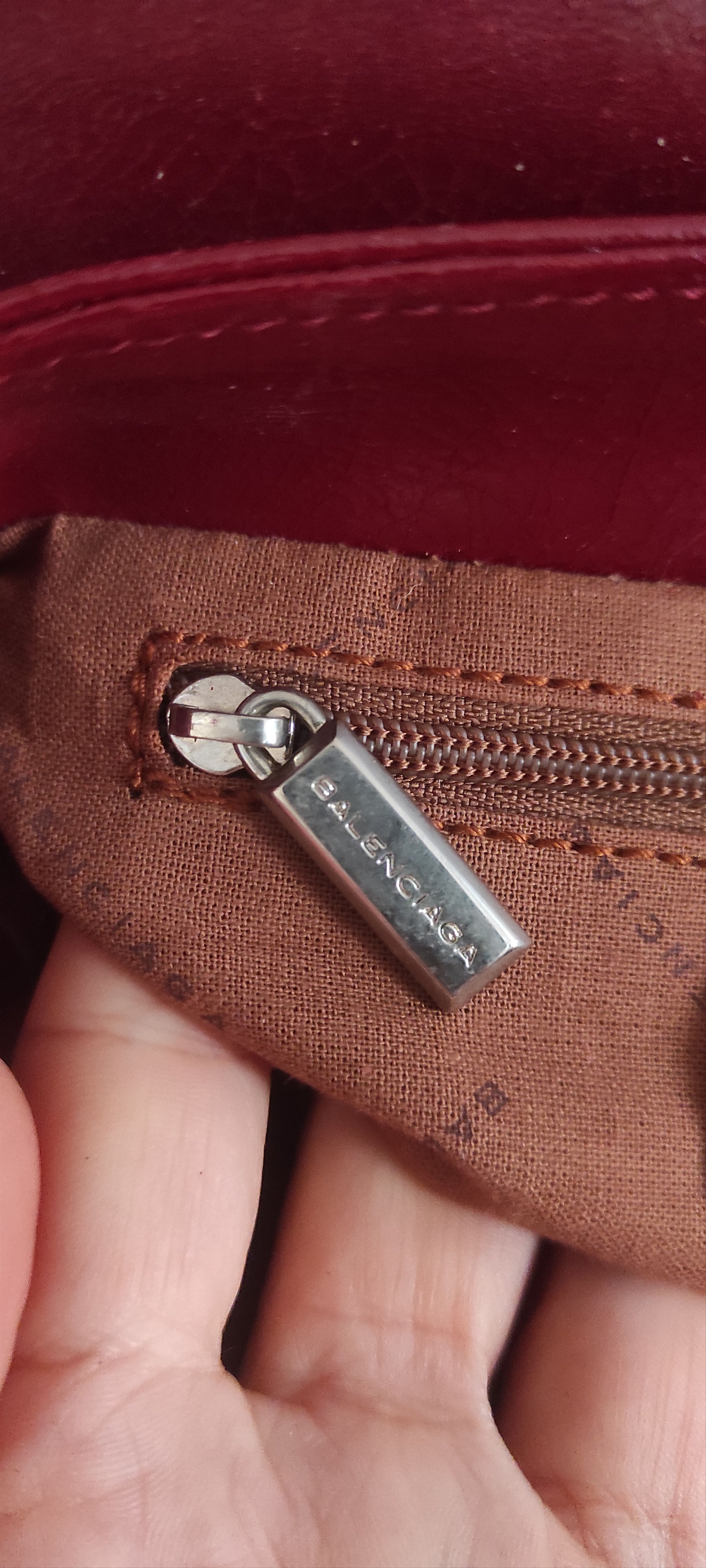 Balenciaga × Genuine Leather × Vintage Vintage Balenciaga Burgundy Monogram Shoulder Bag. Size ONE SIZE - 19 Thumbnail
