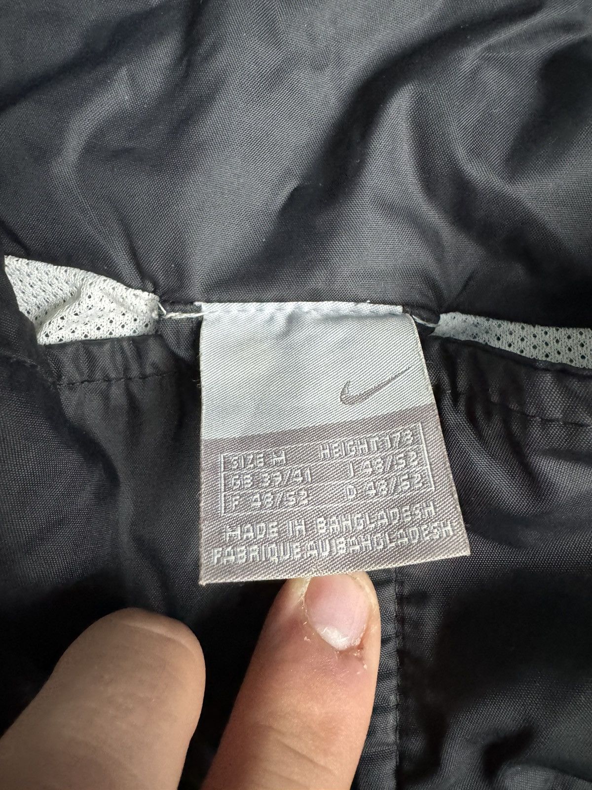 Nike × Vintage Vintage Nike Nylon Track Jacket 90’s Swoosh logo back Size US M / EU 48-50 / 2 - 5 Thumbnail