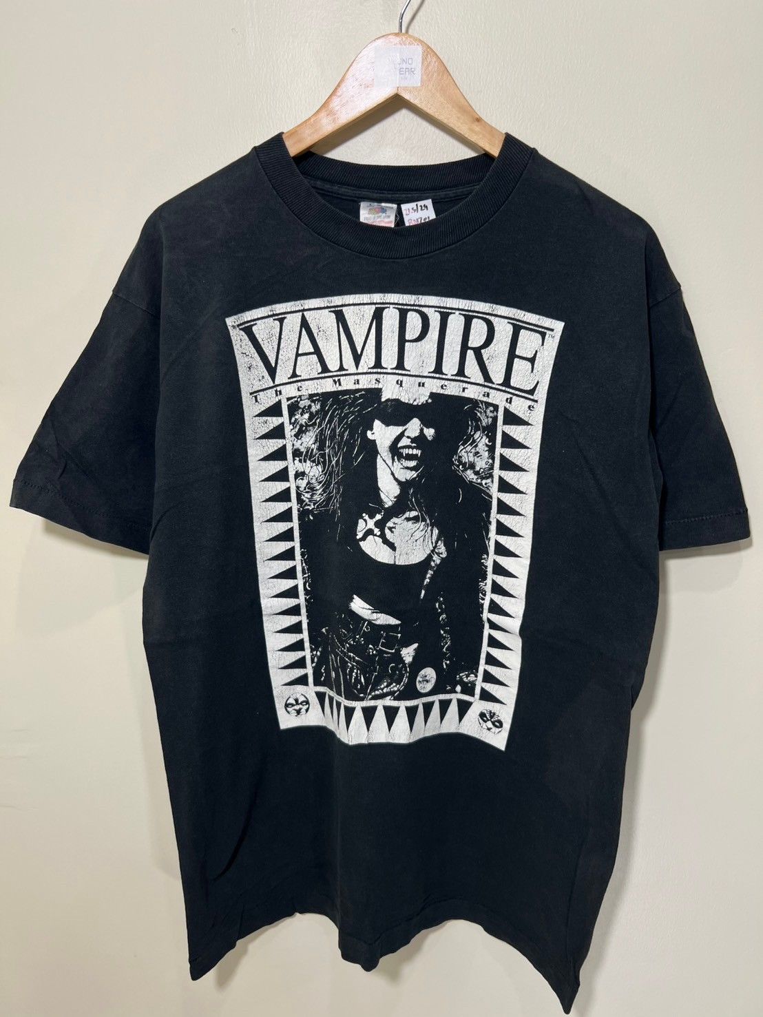 Fashion Victim × The Game × Vintage Vintage 90's Vampire The Masquerade Shirt bnz01 Size US L / EU 52-54 / 3 - 3 Thumbnail