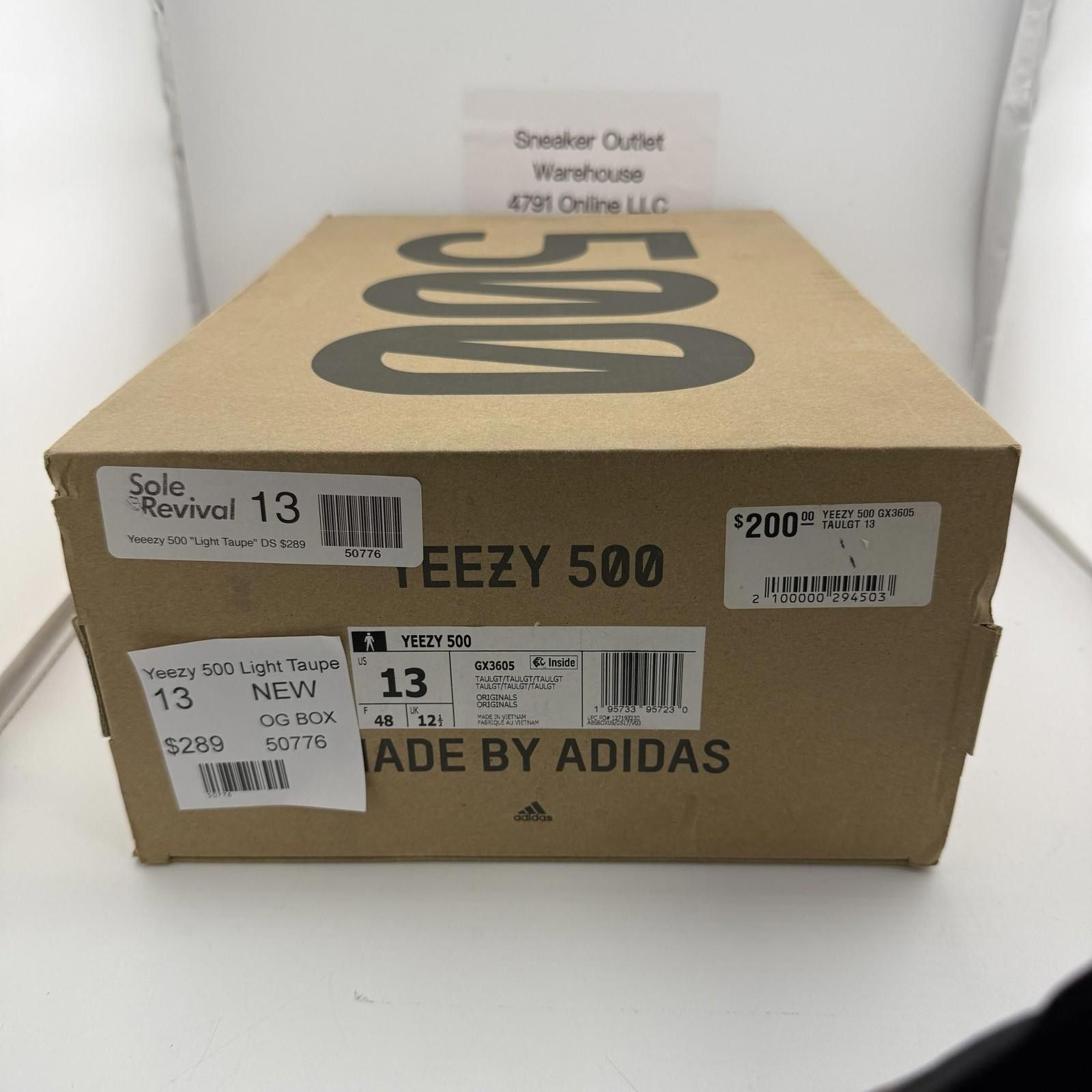 Adidas og Adidas Yeezy 500 Light Taupe US 13 New GX3605 Size US 13 / EU 46 - 8 Thumbnail