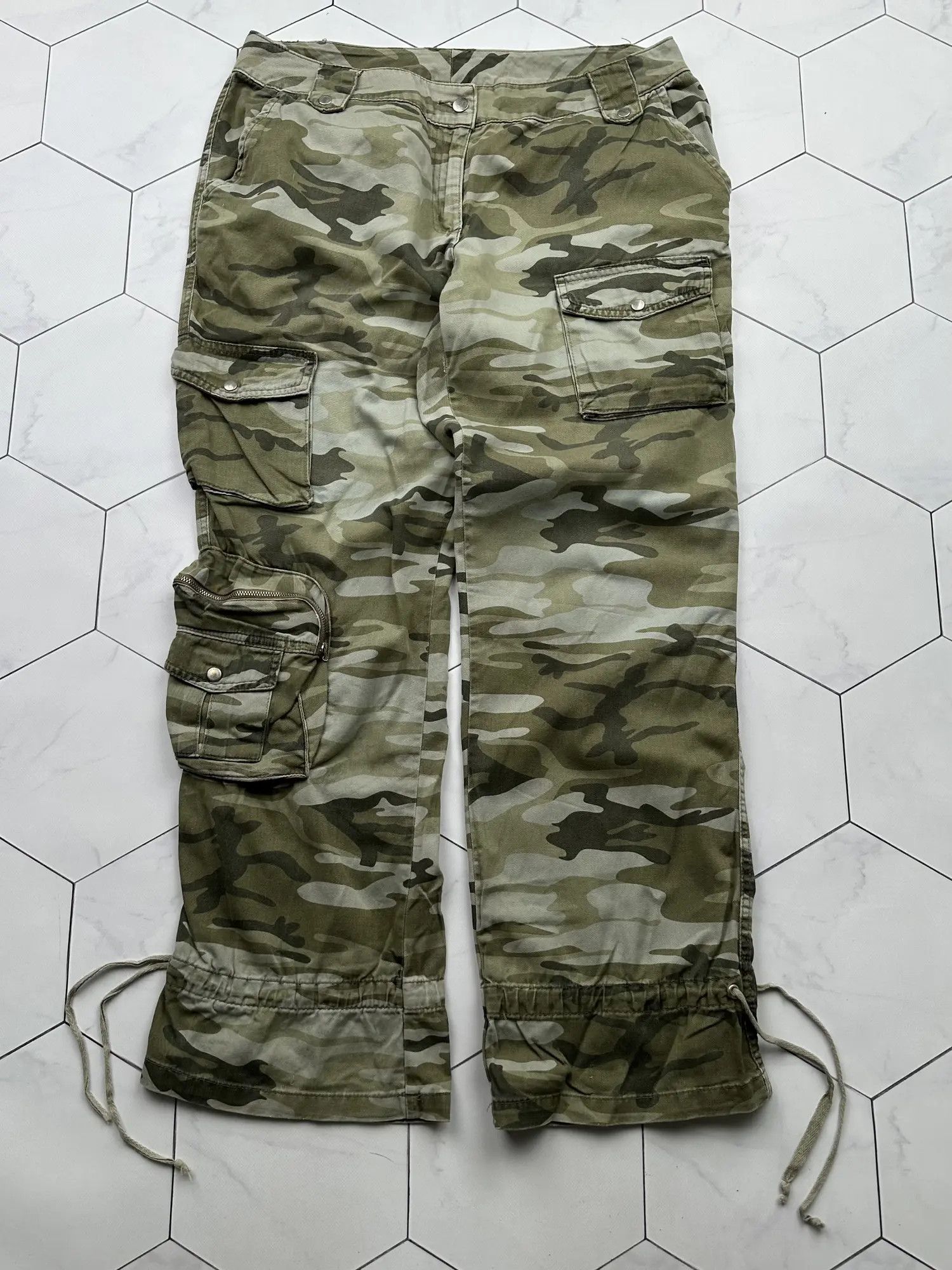Japanese Brand Vintage Bondage Cargo Pants E2 Size US 34 / EU 50 - 1 Thumbnail