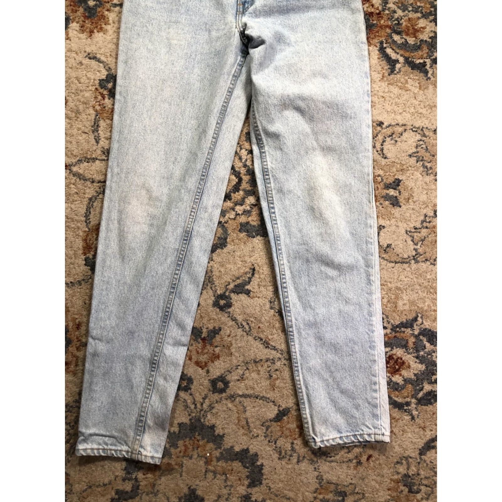 Levi's VINTAGE Levi's Jeans 950 Light Wash Relaxed Tapered Womens 9 Long 32in Denim 100% Cotton USA Pit Pocket Tailored Boys Girls Mens Womens Size 30" / US 8 / IT 44 - 4 Thumbnail
