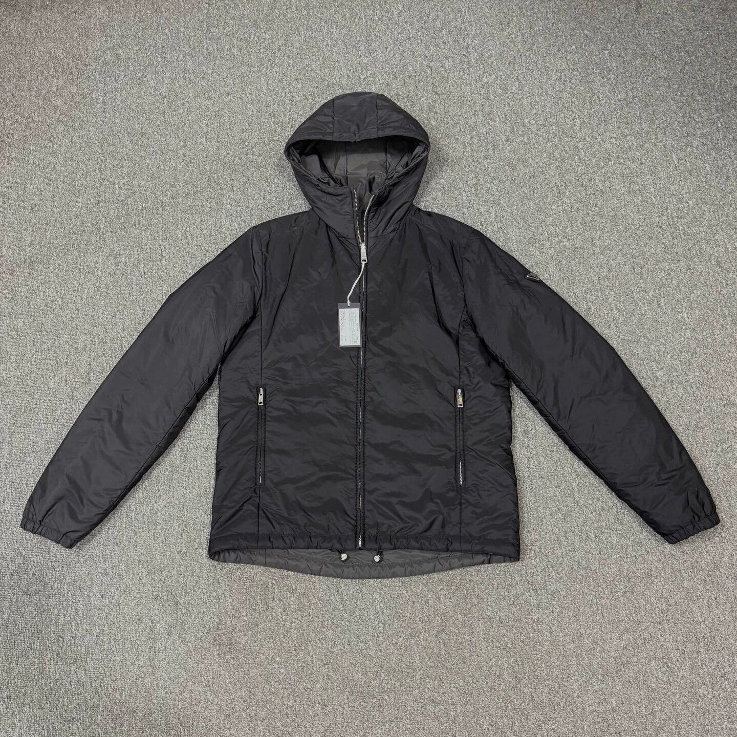 Prada Prada Reversible Black Triangle Logo Puffer 50 Size US M / EU 48-50 / 2 - 1 Thumbnail