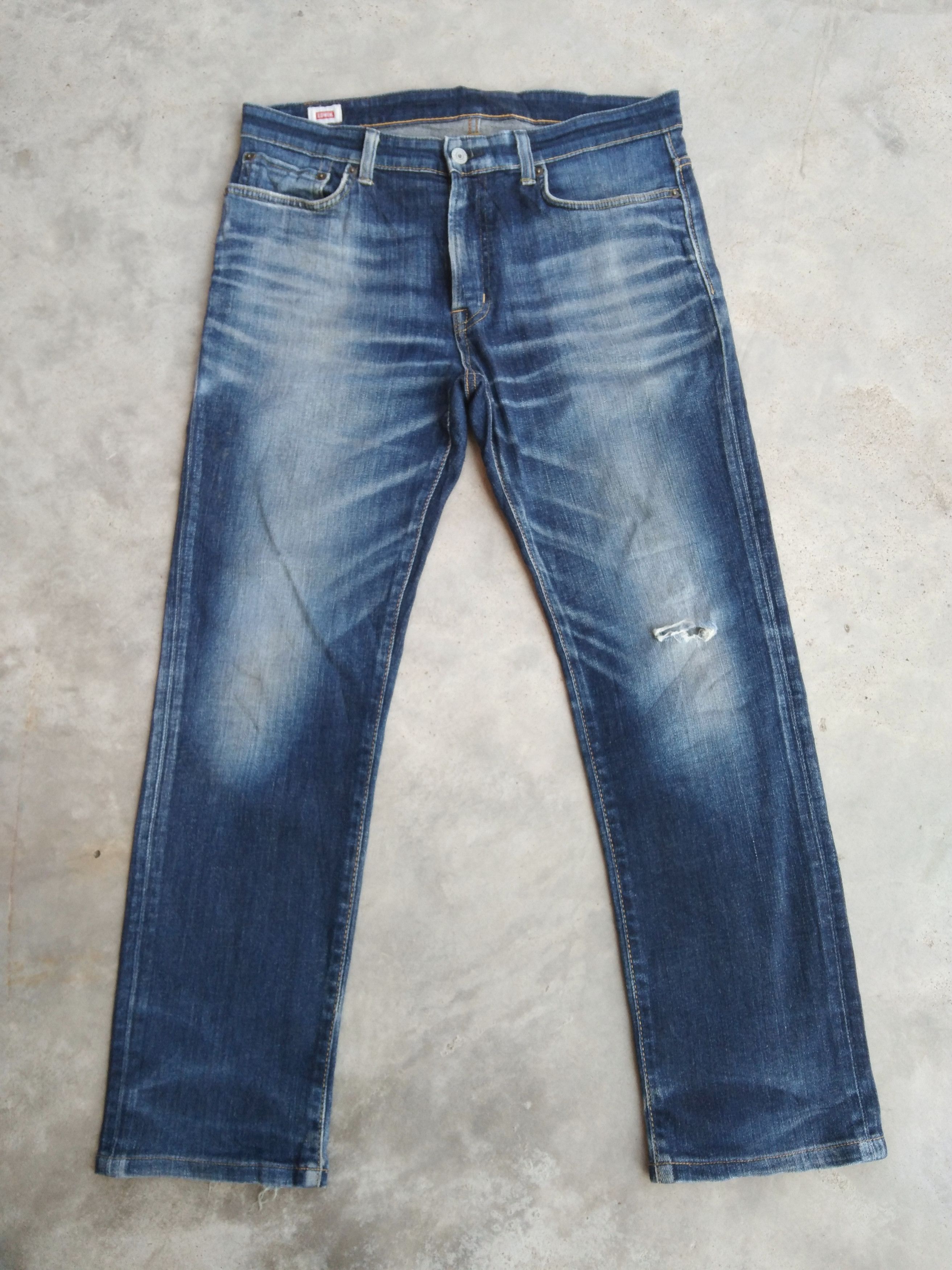 Japanese Brand Vintage Faded Blue Edwin Distressed Jeans 33x28.5 Size US 33 - 1 Thumbnail
