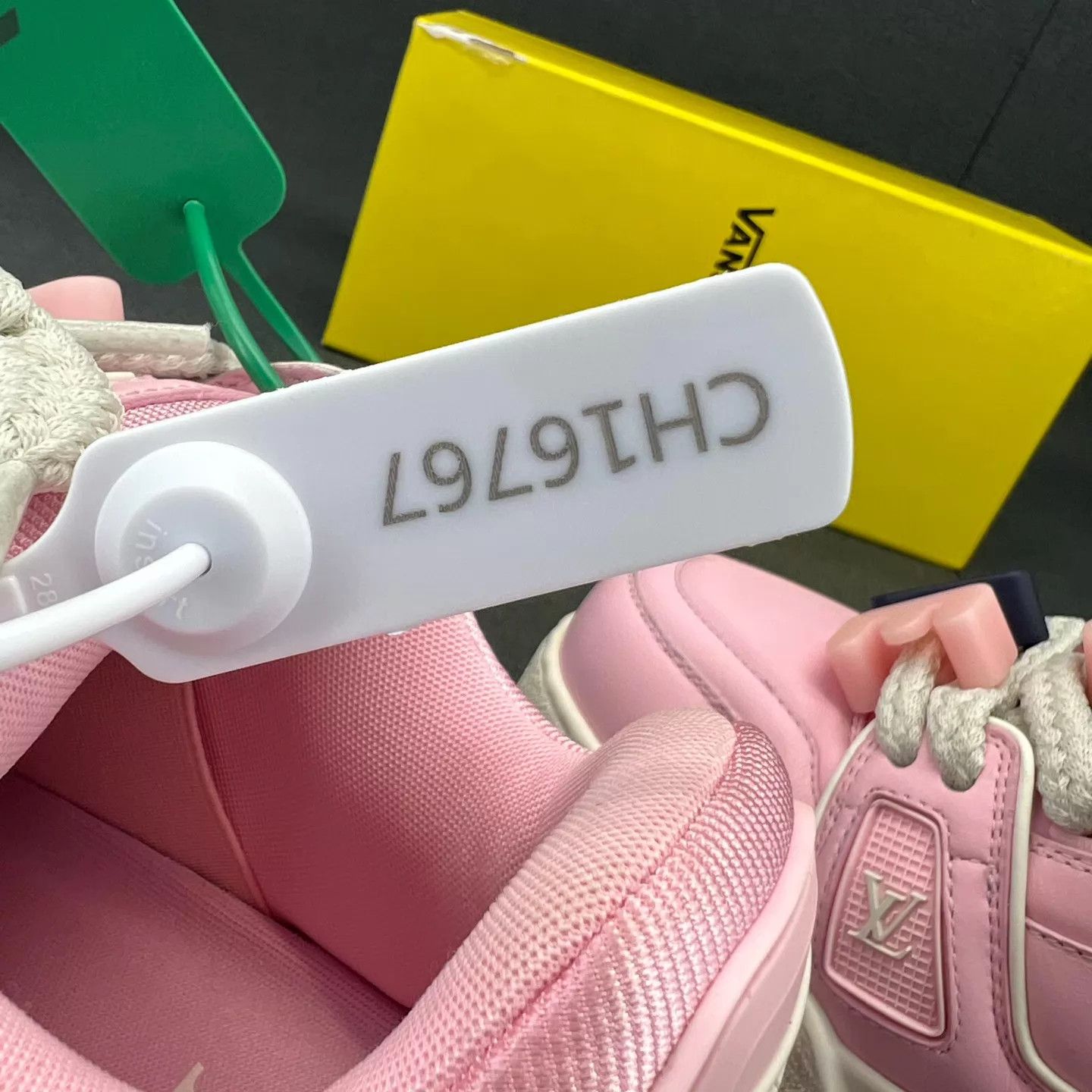 Louis Vuitton LV Trainer Maxi White & Pink 37.5 Size US 7 / IT 37 - 9 Thumbnail