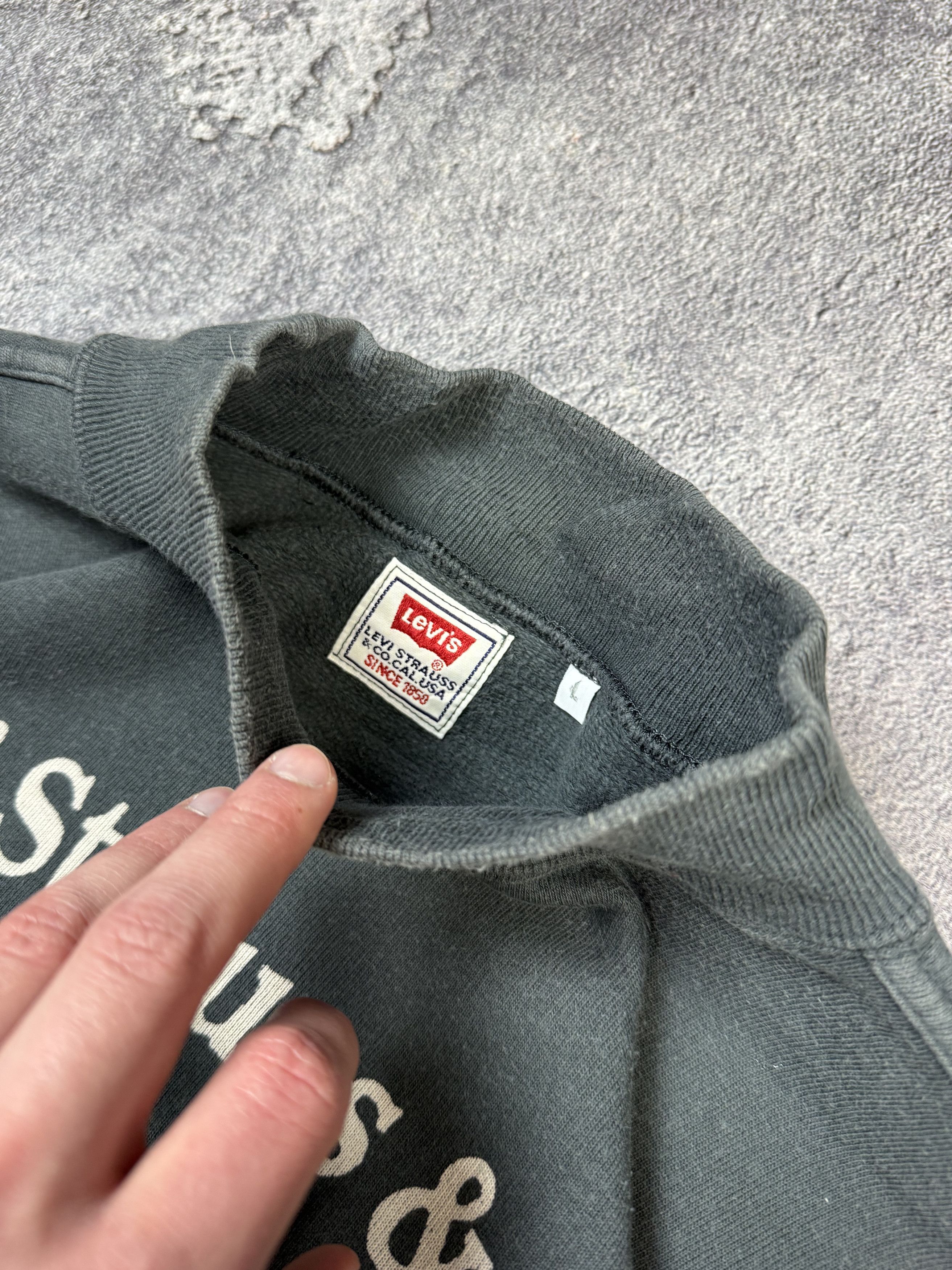 Levi's Vintage Clothing Vintage 90s Levi's Tab Grey Faded Sweatshirt Size US L / EU 52-54 / 3 - 5 Thumbnail