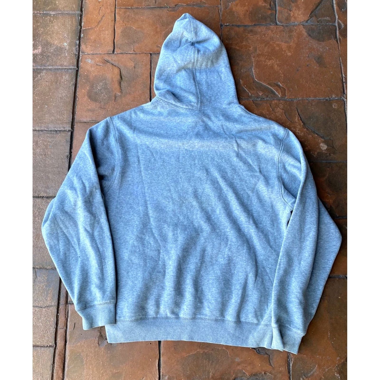 Nike VINTAGE Nike Hoodie Heather Gray Embroidered Logo Pullover Medium Mens Sweatshirt Y2K 2000’s Streetwear Hype Size US M / EU 48-50 / 2 - 3 Thumbnail