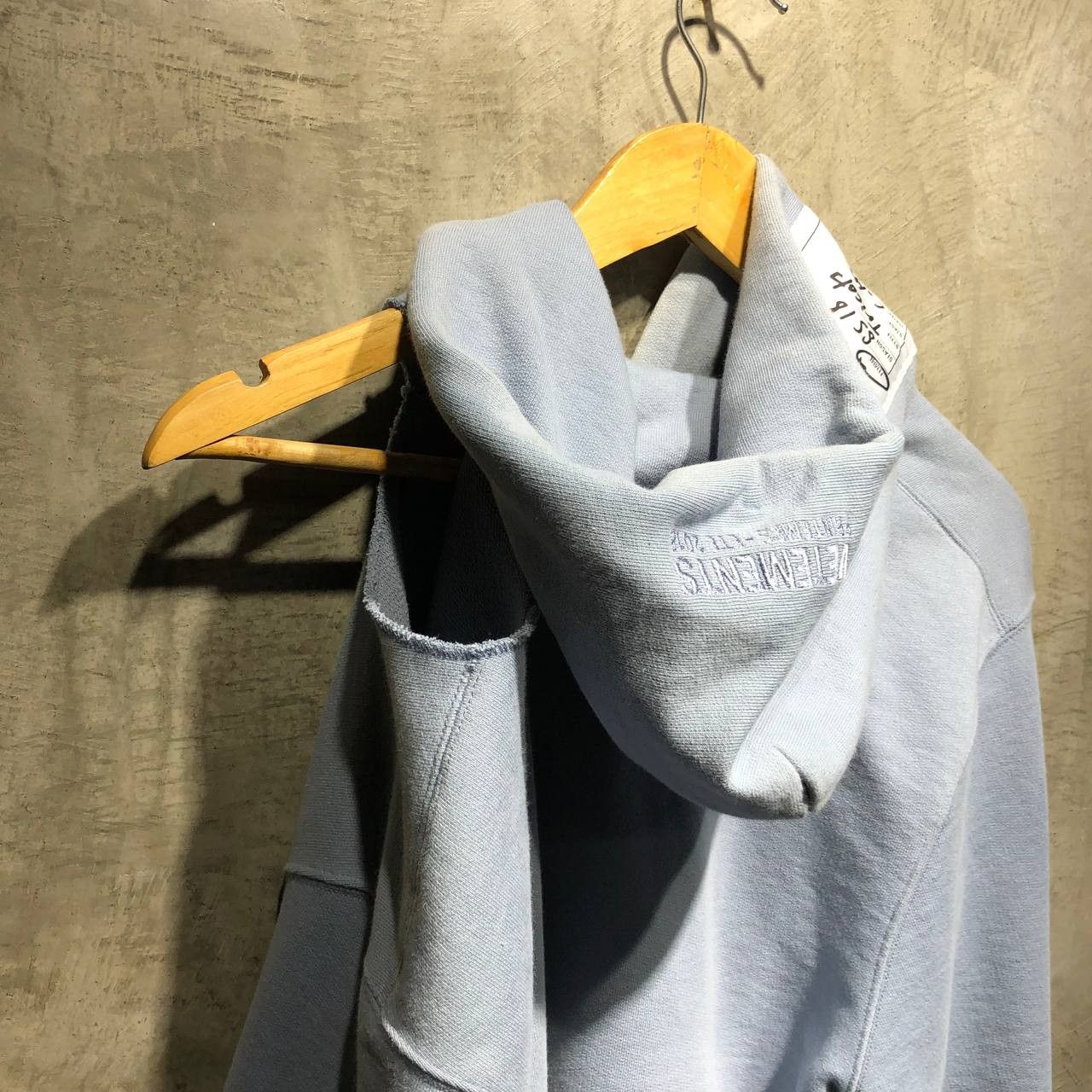 Vetements Vetements Open Shoulder SS18 Tricot hoodie Size US XL / EU 56 / 4 - 8 Thumbnail