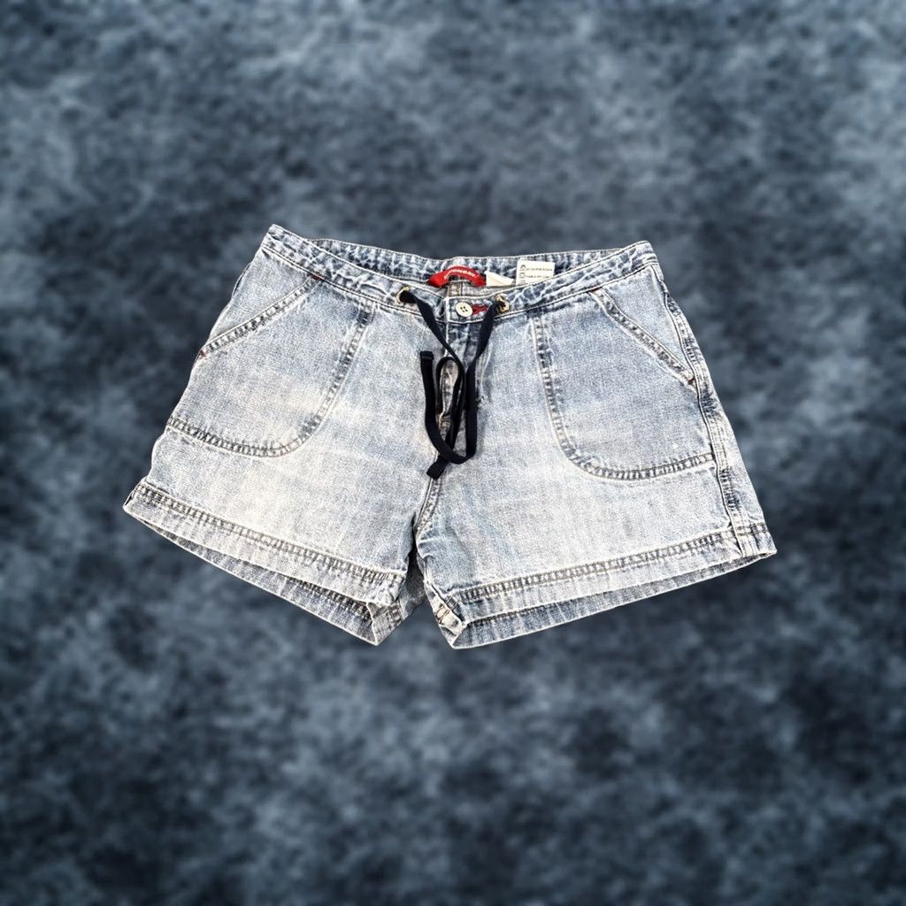 Vintage VINTAGE UnionBay Shorts Womens 26 Low Rise Light Wash Denim Drawstring Y2K Size 26" / US 2 / IT 38 - 1 Thumbnail